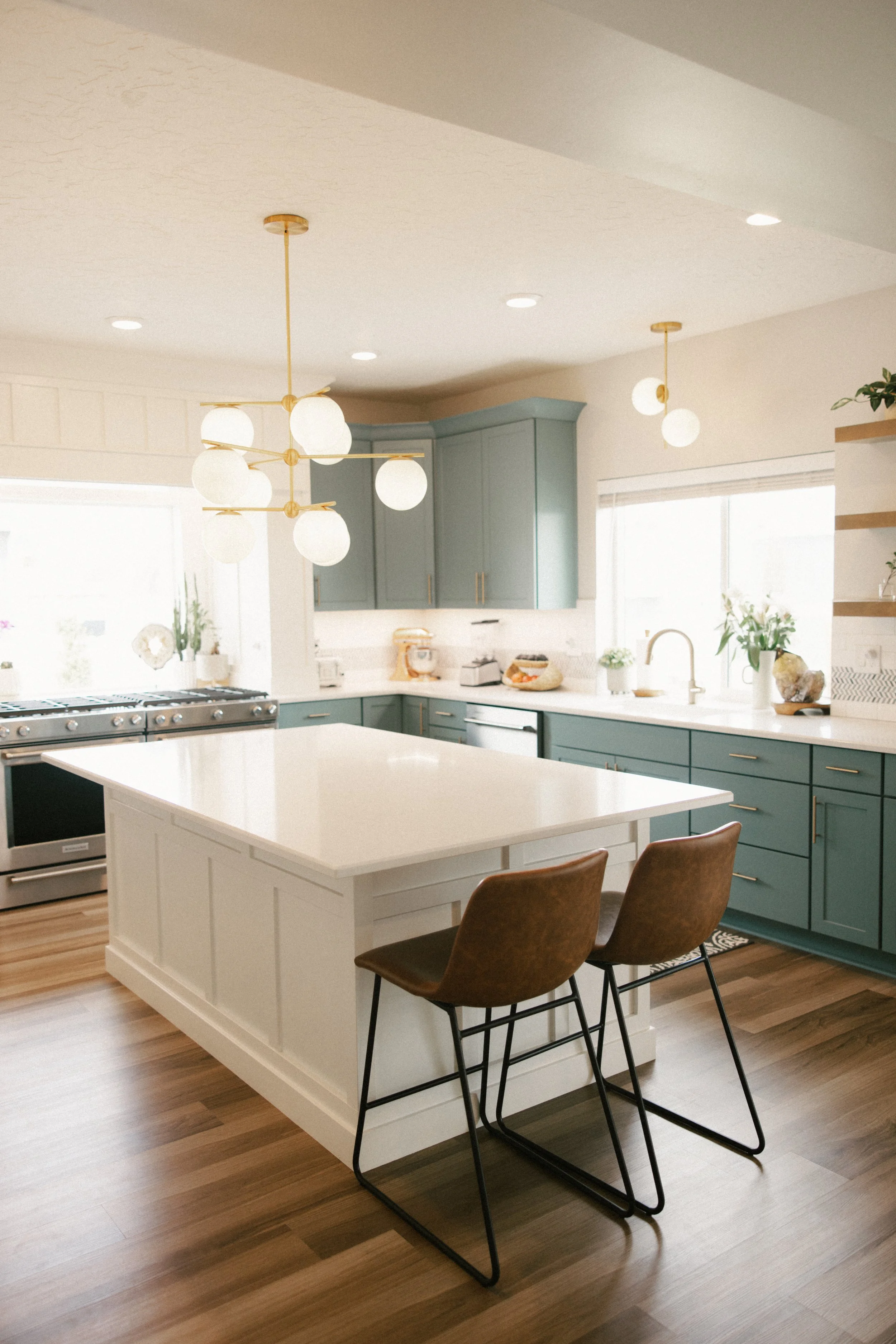 Two-Tone Cabinets