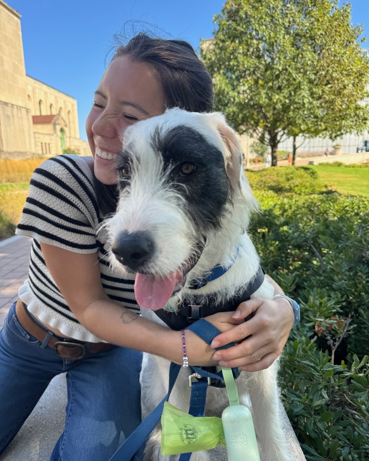 Stevie the ESA is getting lots of love from his human. We love seeing this duo smile! 💚🐾