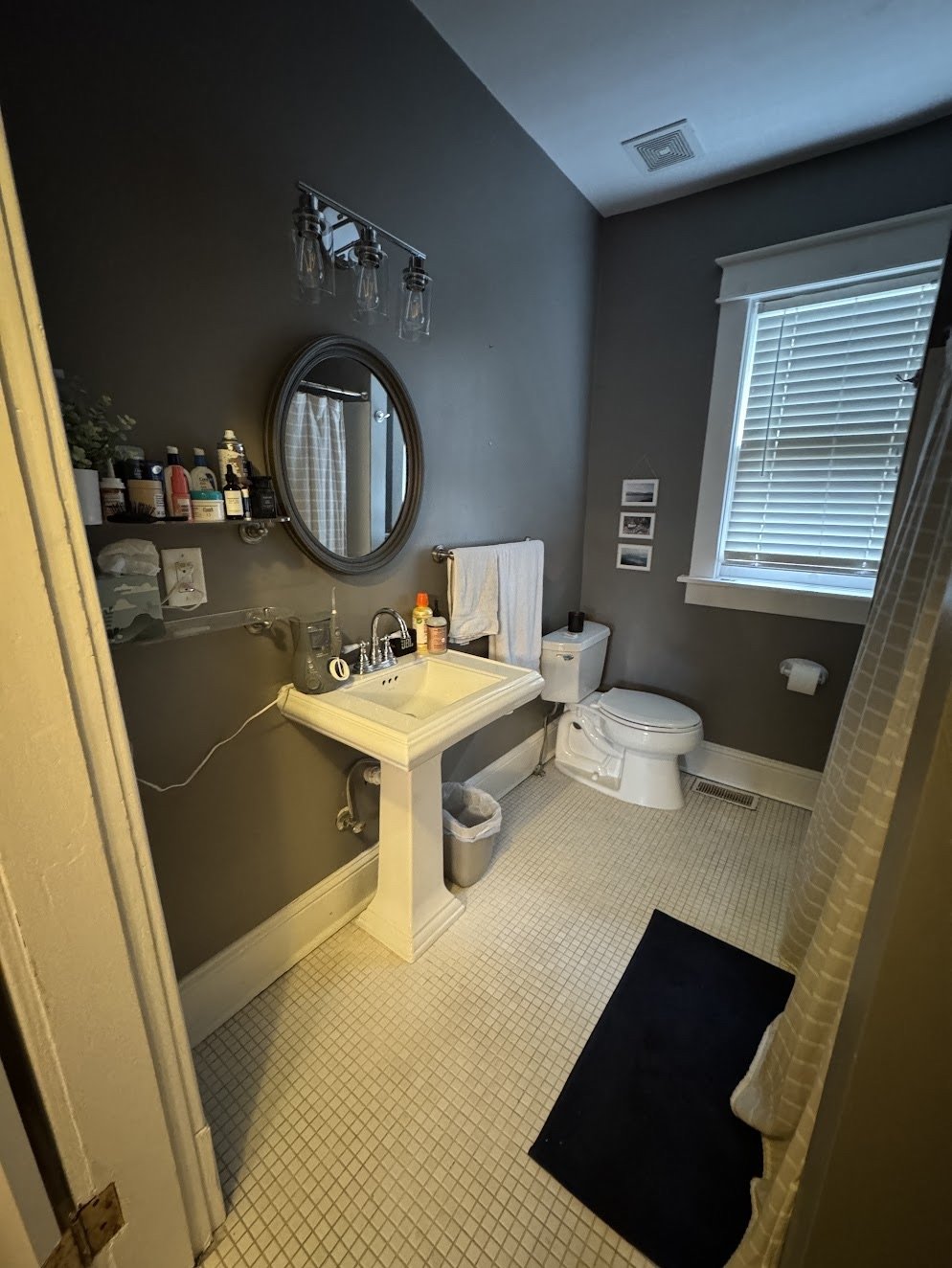 Elkins Bathroom Before.jpg