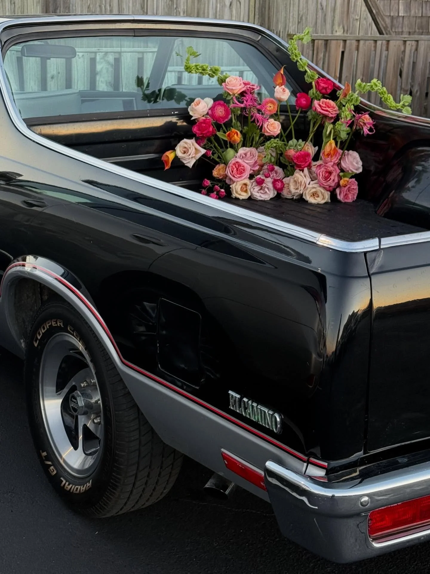 J U S T ❤️ M A R R I E D

#sourianafloralhouse #getawaycar #ncwedding #floraldesigners #raleighflorist