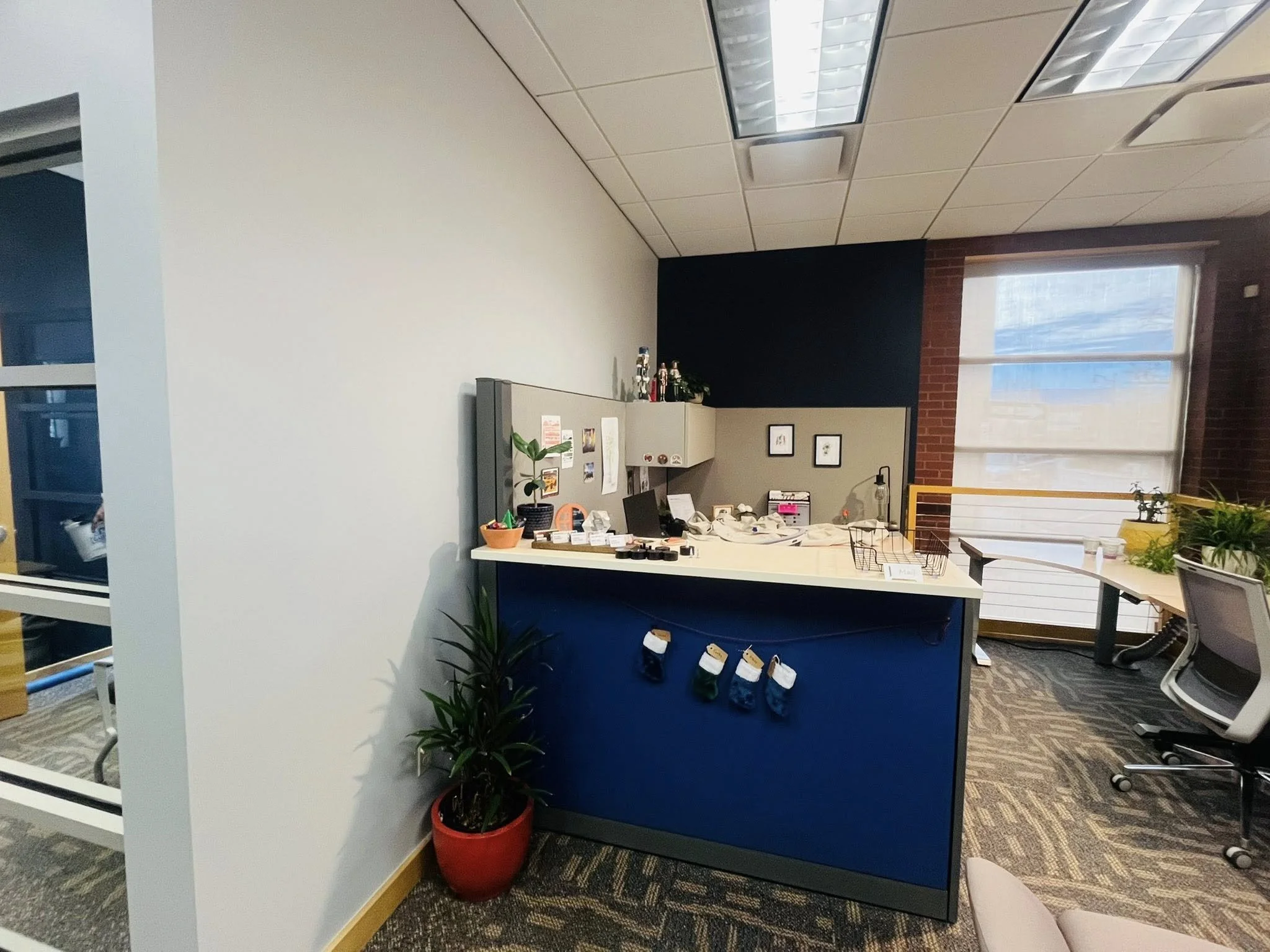 Commercial and residential painting contractor specializing in new construction and precision interior and exterior painting.