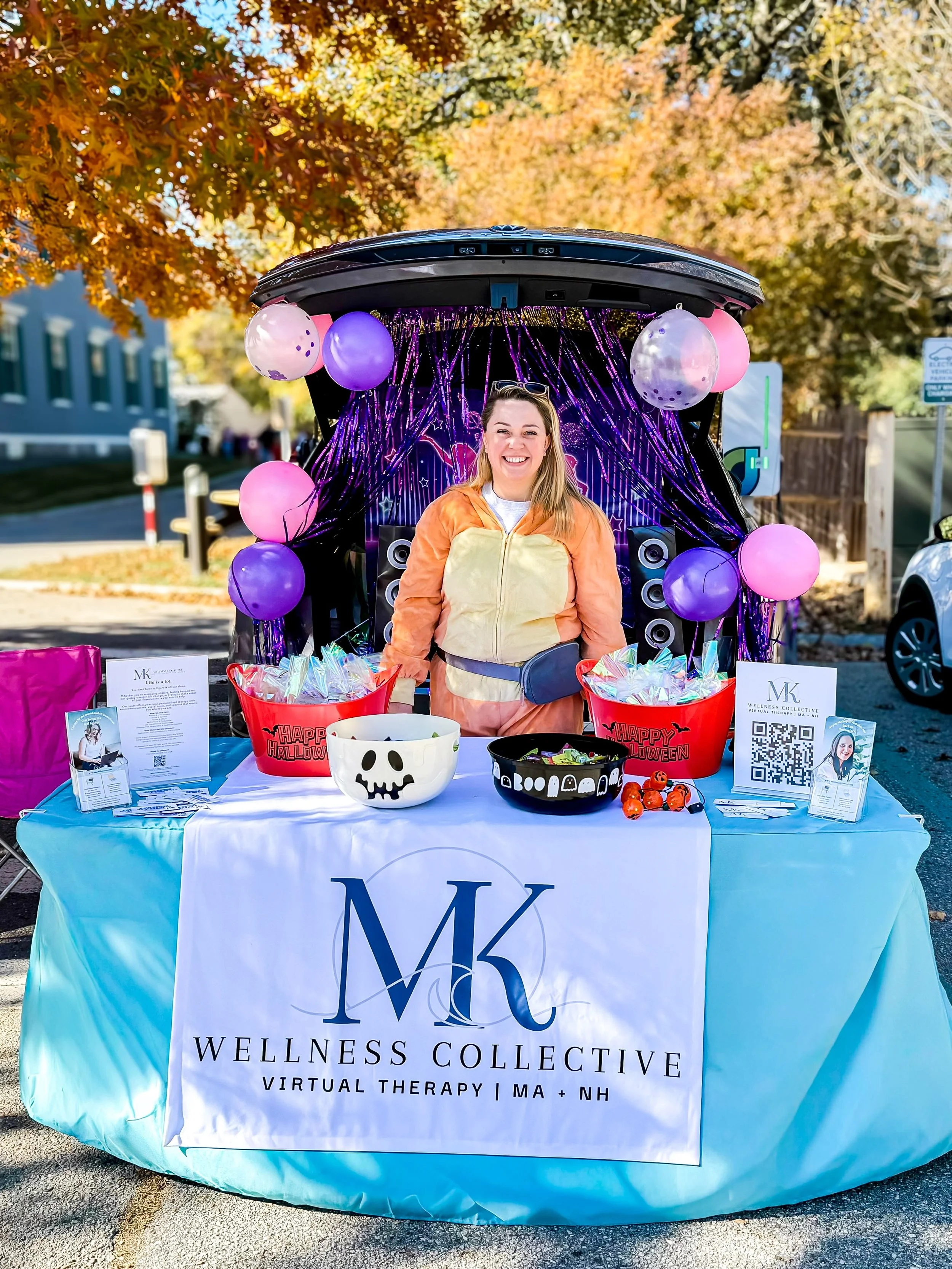 Westford Monster Mash! 🎃👻🧡

What a fun afternoon getting to be part of such a great community event!

One of my favorite things about doing events like this is getting to meet families, see all the creative costumes, and connect with people outsid
