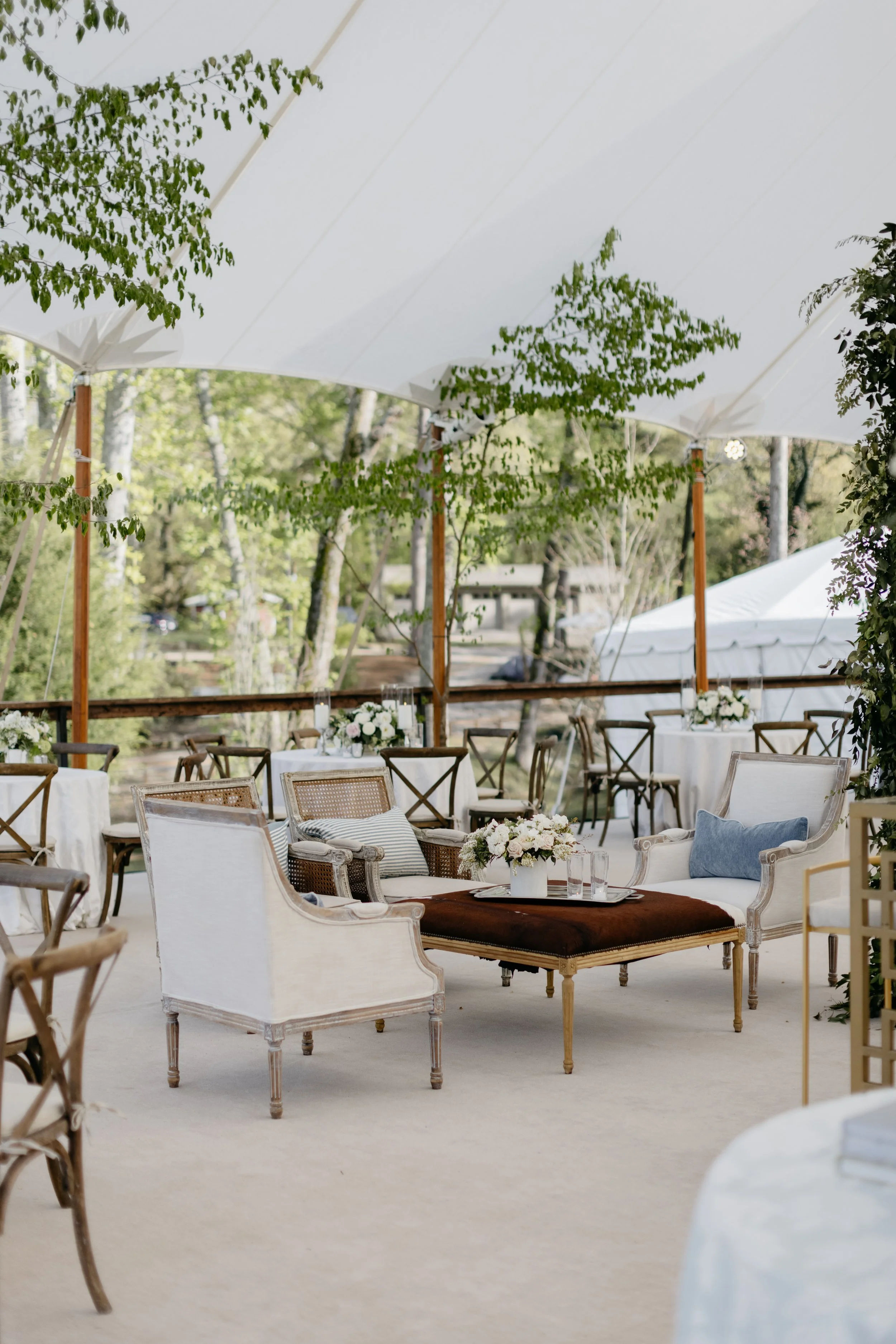 alabama-wedding-floral-design-inspiration-decor-jackson-durham-events-5.jpeg