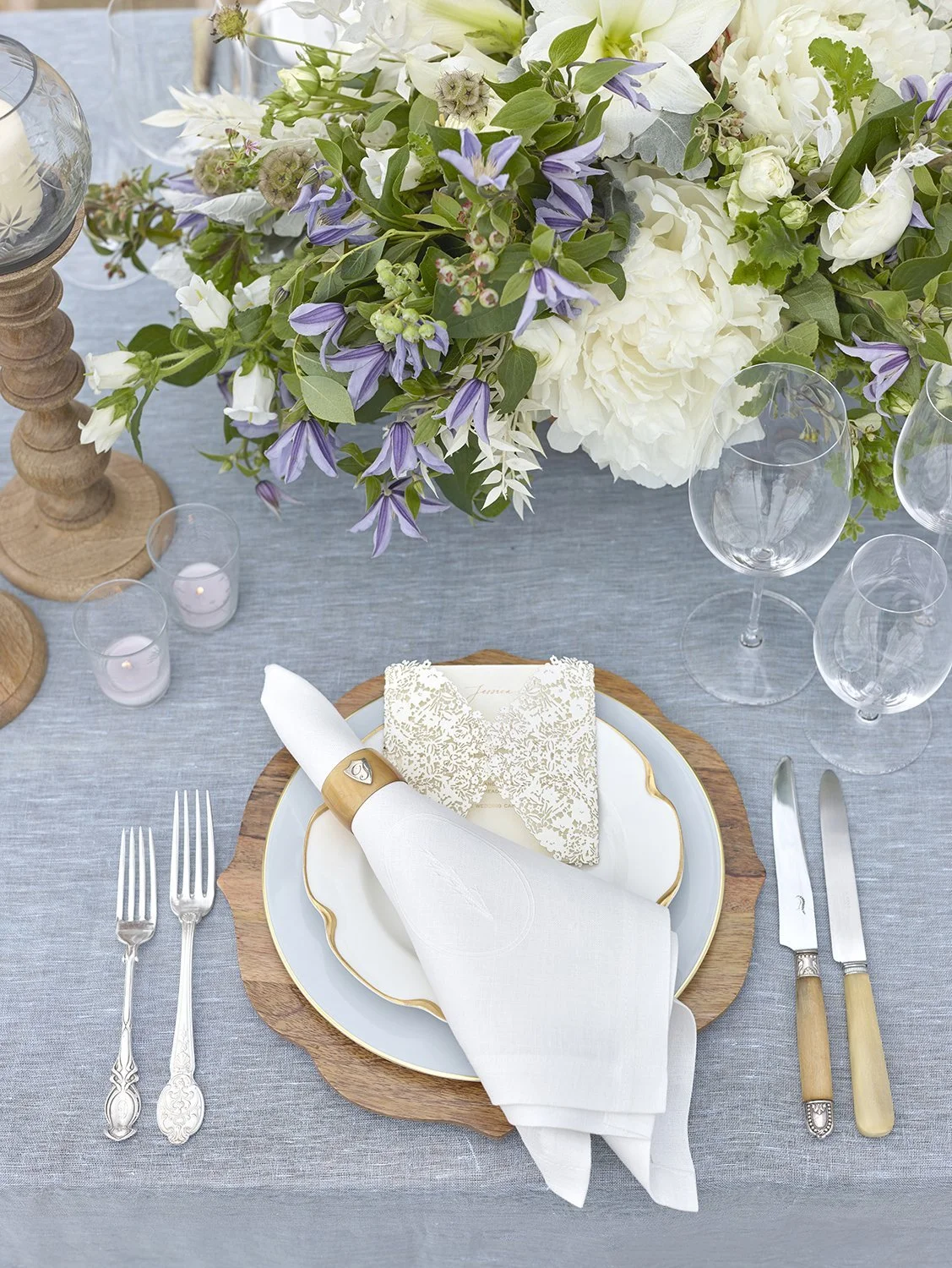jackson-durham-events-wedding-inspiration-wyoming-brush-creek-ranch-floral-design-00003.jpg