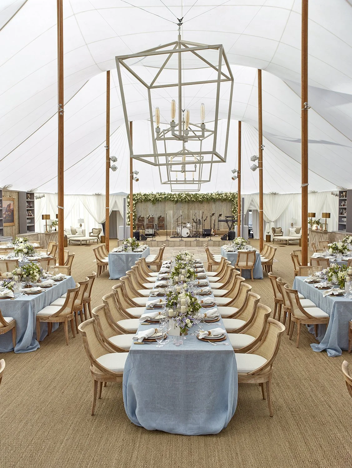 jackson-durham-events-wedding-inspiration-wyoming-brush-creek-ranch-floral-design-00004.jpg