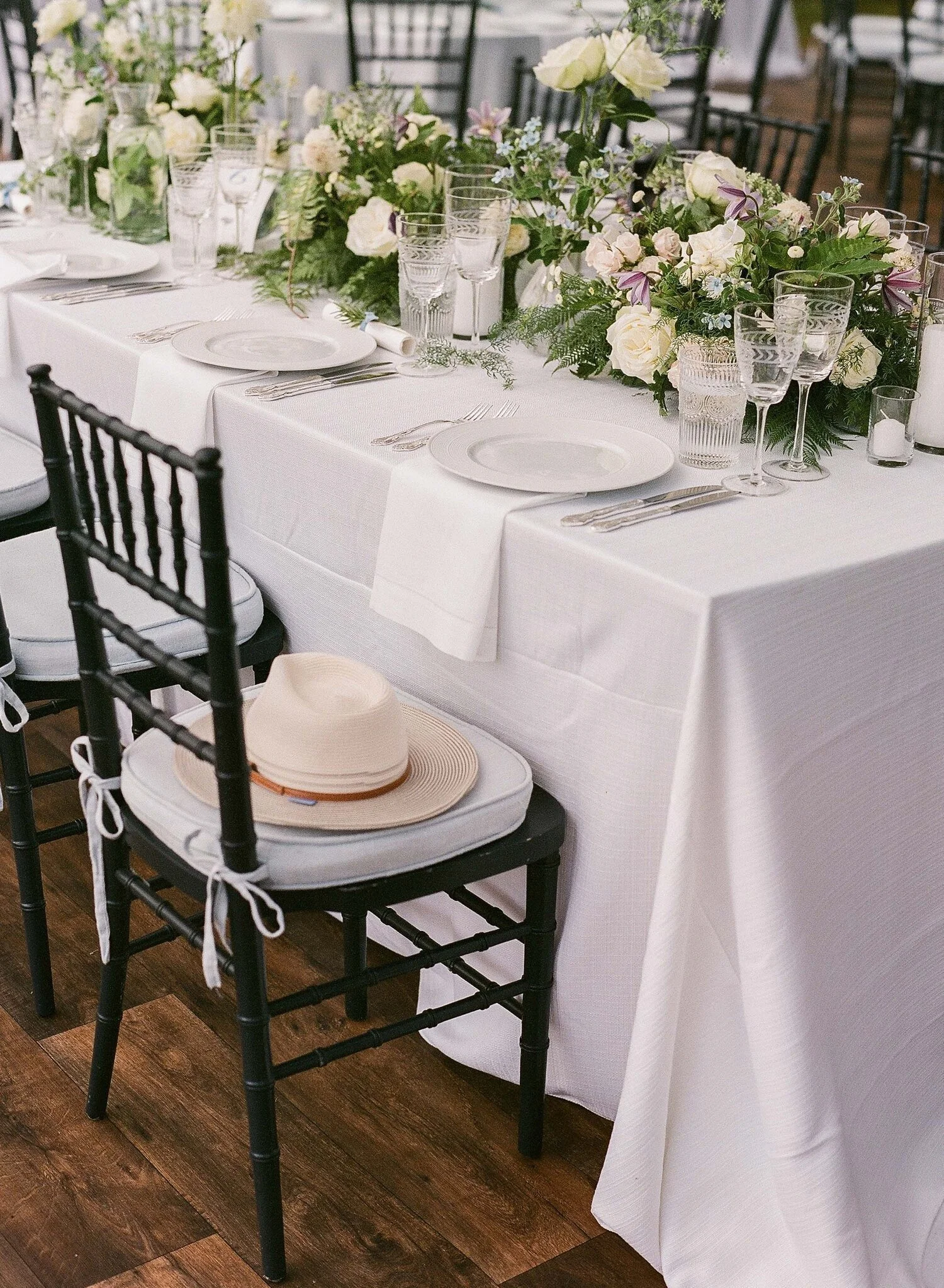 camden-maine-wedding-floral-inspiration-jackson-durham-luxury-events-21.jpg