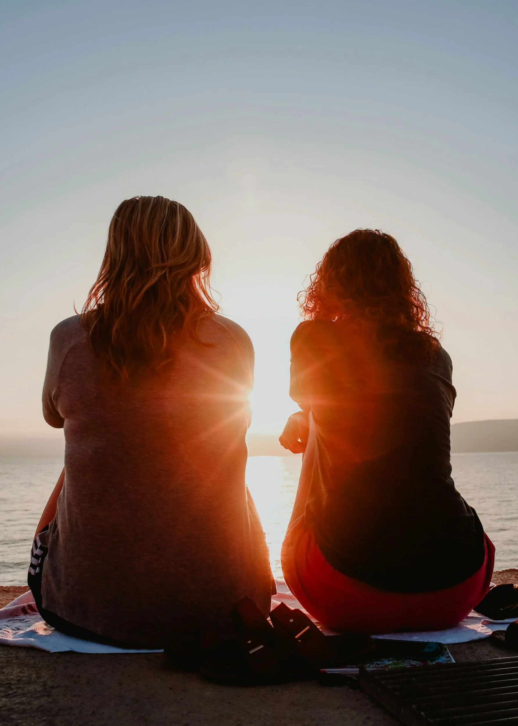 How to Support Someone Who Is Grieving: The Power of Simply      Showing Up