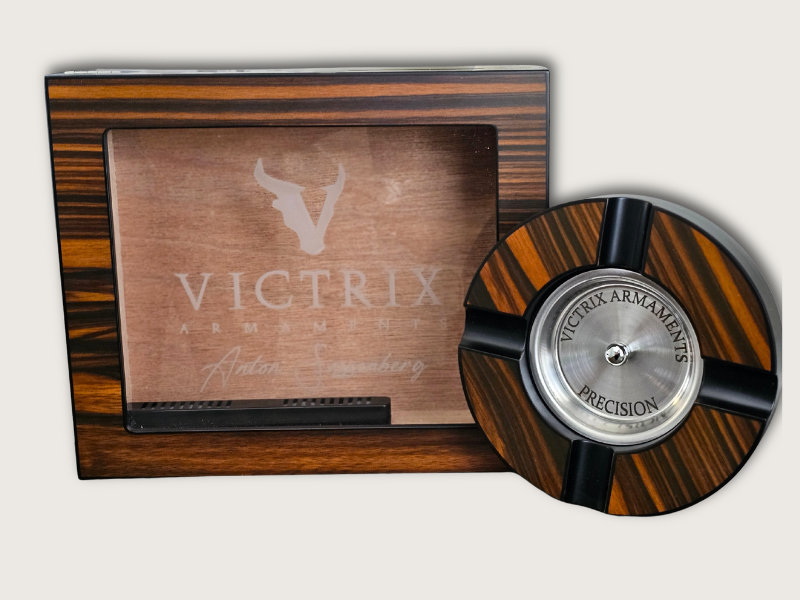 Luxury Cigar Humidor Gift Set | Engravable Glass Lid & Ashtray