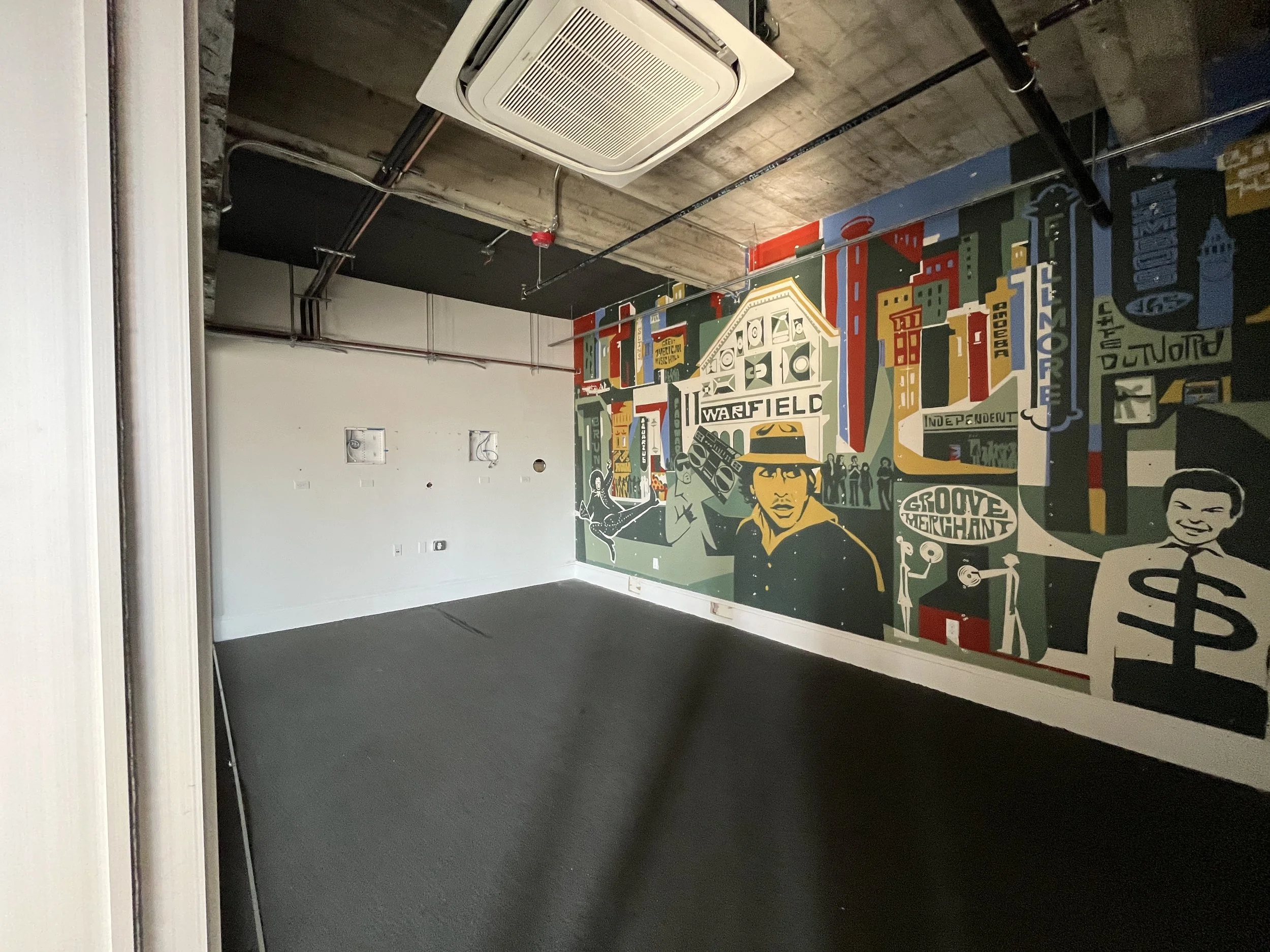  Warfield Commons 5th floor space with wall mural. 