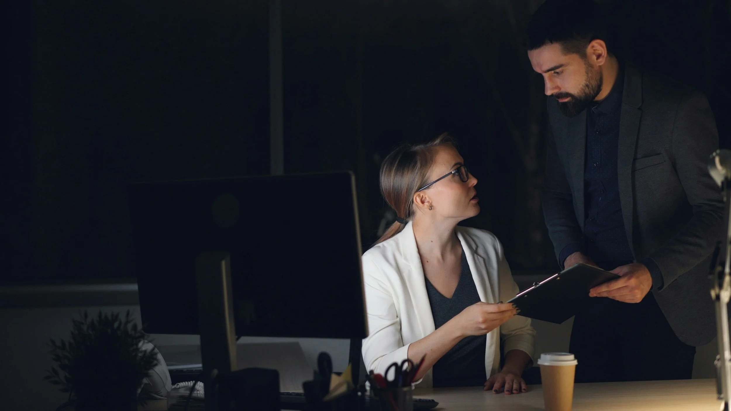 7 Signs Your Job in the UAE Might Be at Risk(And What to Do Right Now)