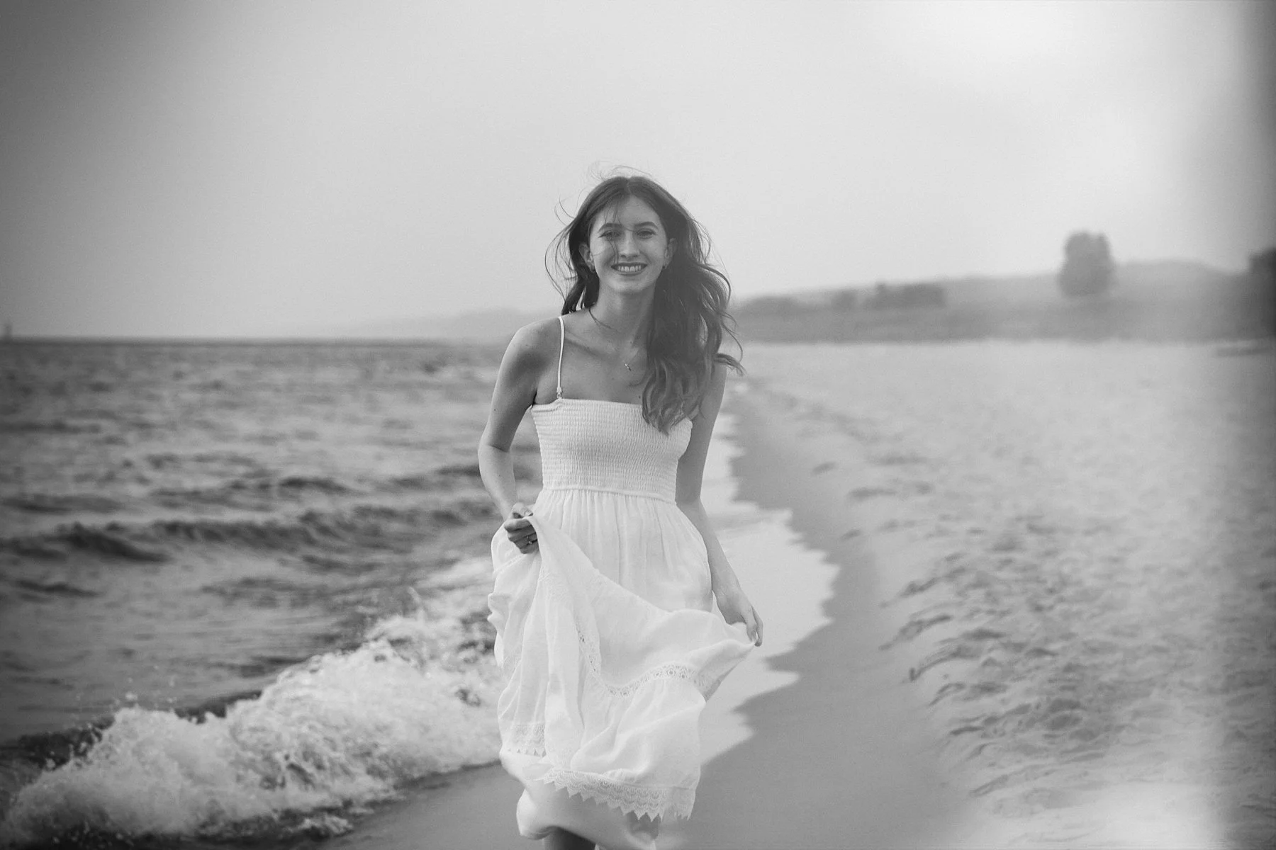 oval-beach-senior-portraits-lake-michigan.jpg