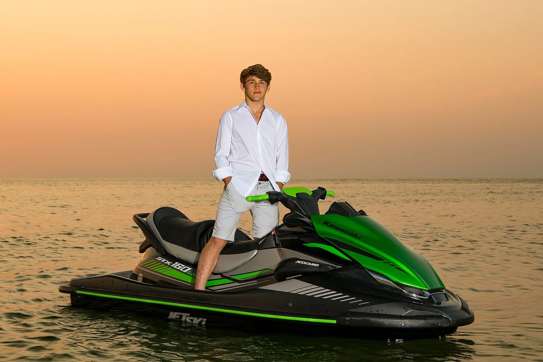 south-haven-stylish-senior-portraits.jpg