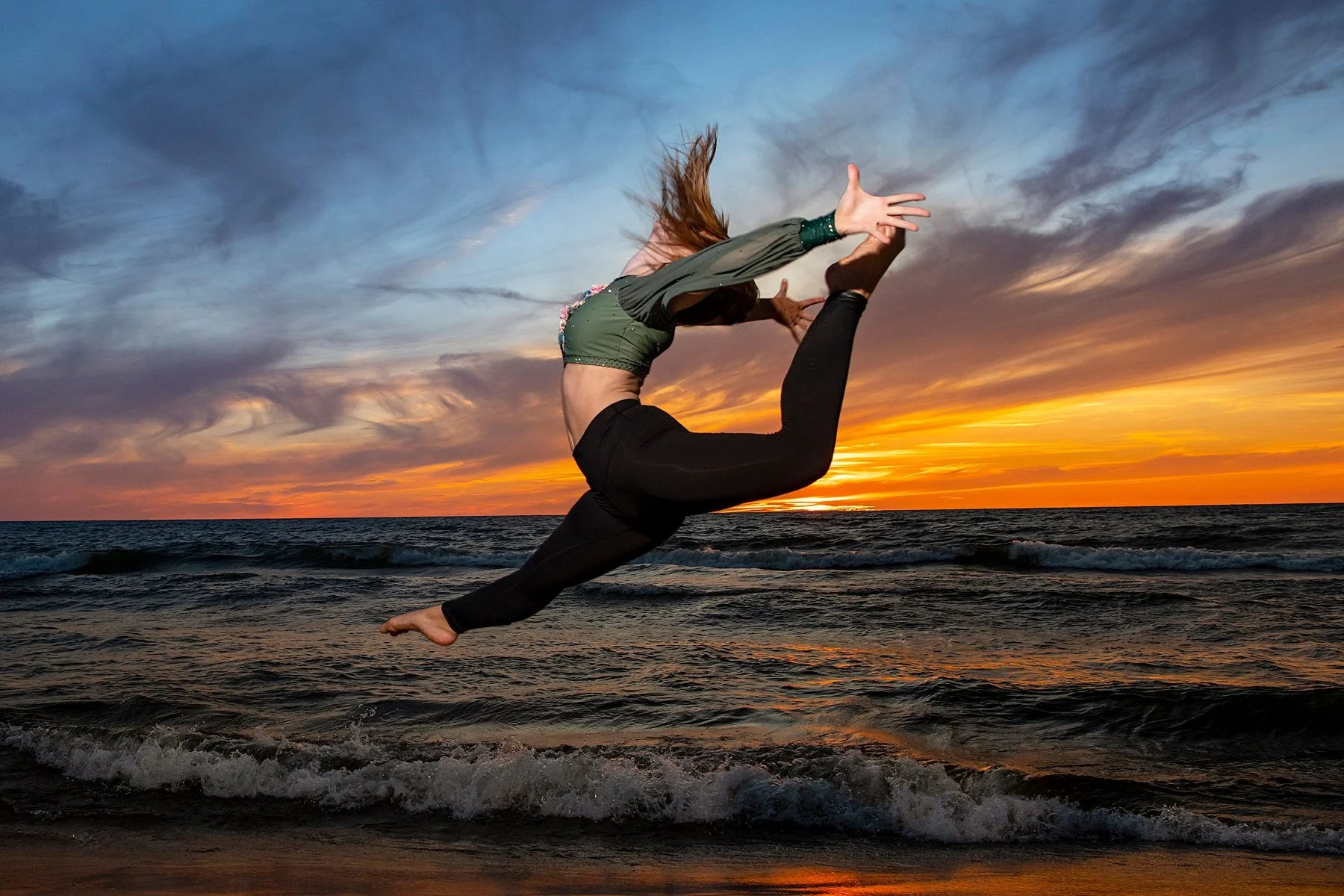 natural-senior-portrait-south-haven.jpg