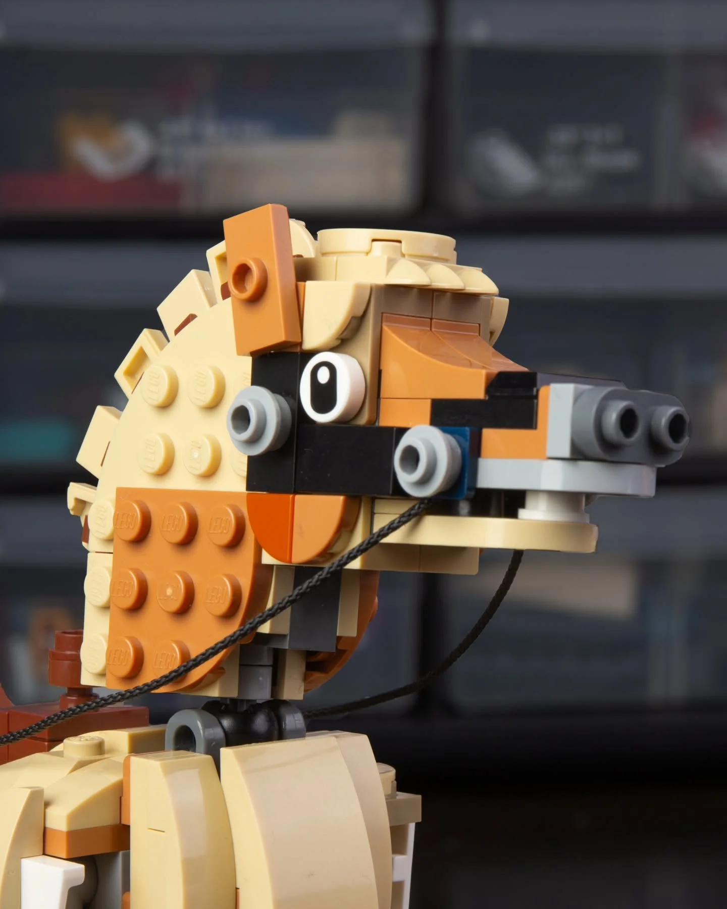 Year of the Horse 🐴 

A week late for CNY, but this was actually built for a good friend and lifelong horse rider's birthday. I prioritized poseability with the limited pieces I had on hand, and yes I spent more time on the head than the body.

#yea