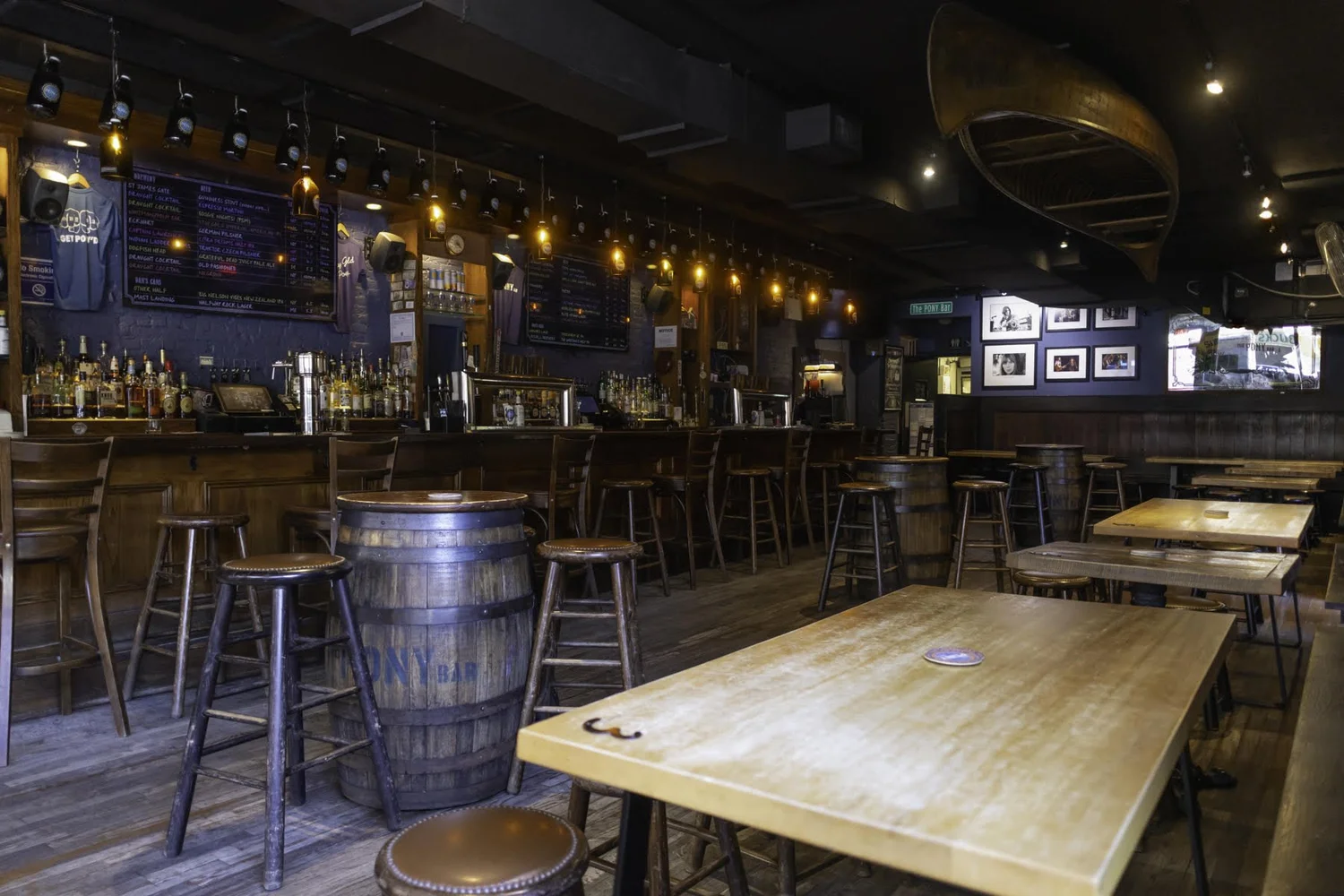 Bar photo 1