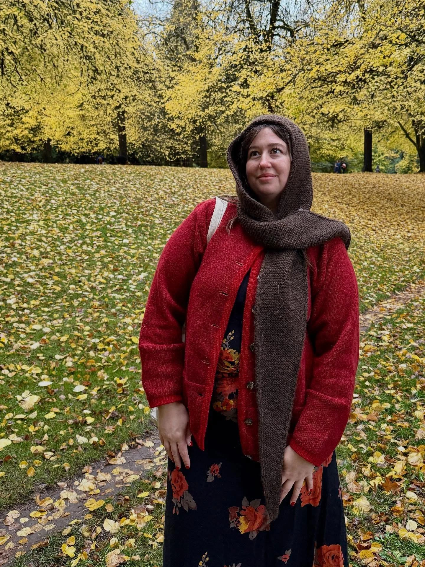 Finished my #sophiehood by @petiteknit just in time for peak fall weather this past weekend. 🍂

All of my fav jackets do not have hoods, and balaclavas make me sort of claustrophobic, beanies mess up my bangs, so in true It Girl fashion, I had to ma