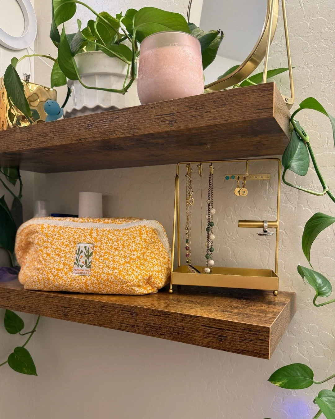 Just got back from visiting my family and stayed with my sister at her new apartment and saw this little beauty living its best life on her bathroom shelf! 🥹 There's truly nothing like spotting your makes in the wild&mdash;especially when they've fo