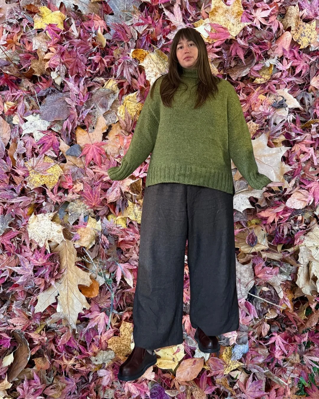 My dream fall wardrobe exclusively includes outfits straight from a Frog and Toad picture book. 🐸

Fresh off the blocking mats&mdash;#constellationsweater by @ozetta. I&rsquo;ve actually never met an Ozetta pattern I didn&rsquo;t adore. Big. Boxy. A