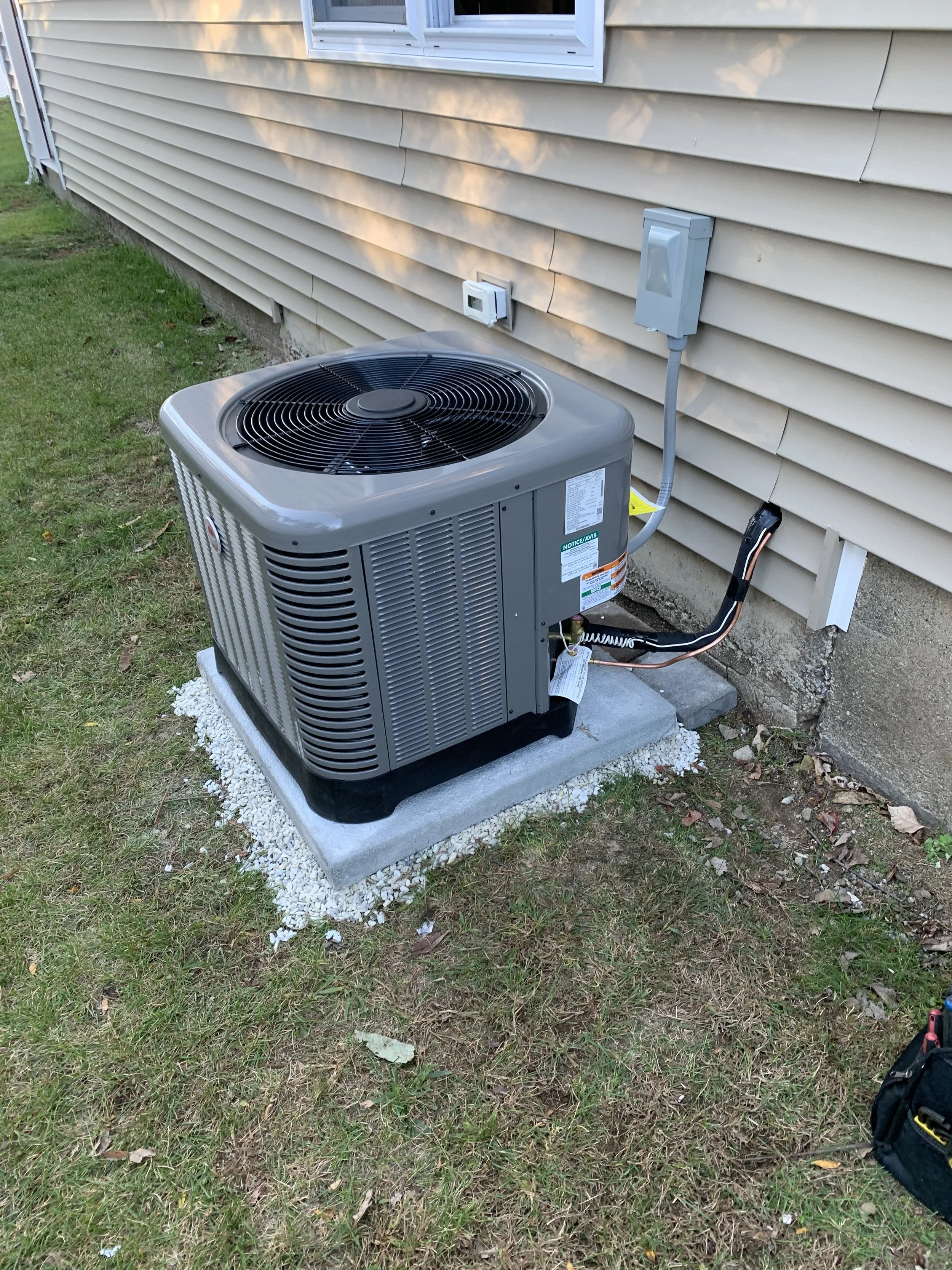 AC condenser disconnect and wiring.