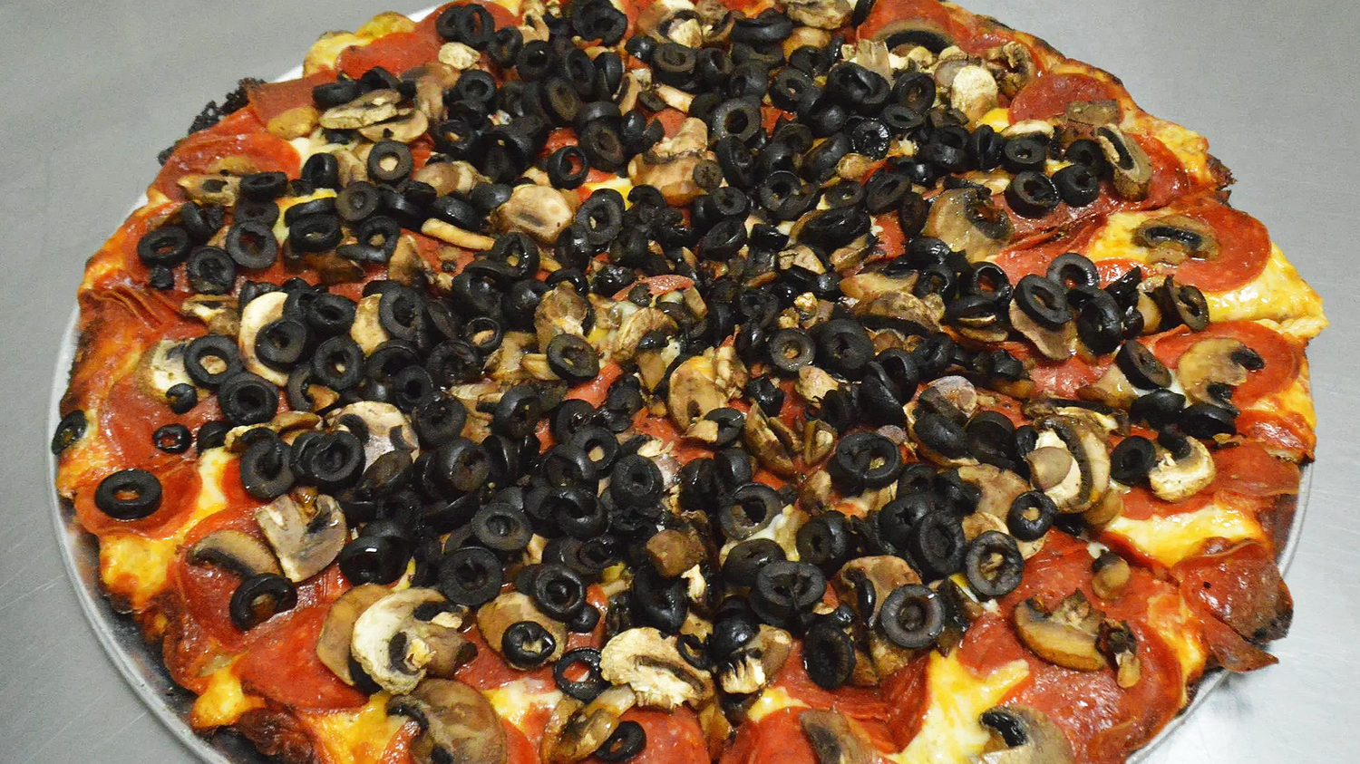 Menu | Order Delicious Pizza Today — Chico's pizza parlor