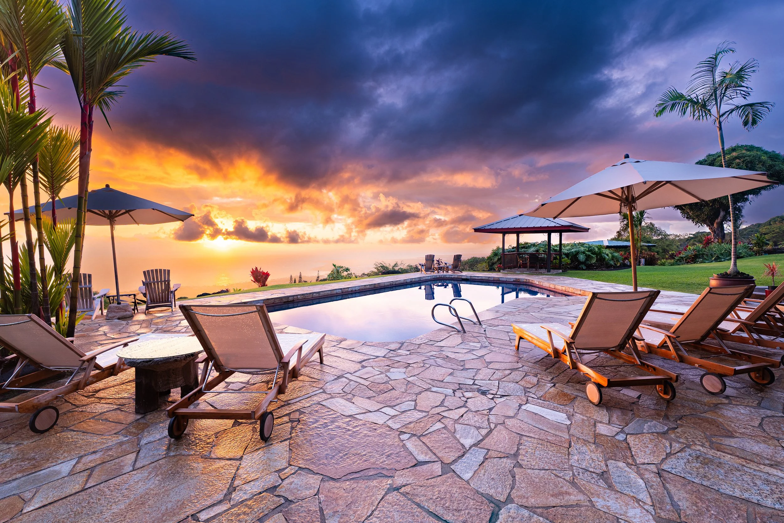 Holualoa_Inn_View_2a.jpg