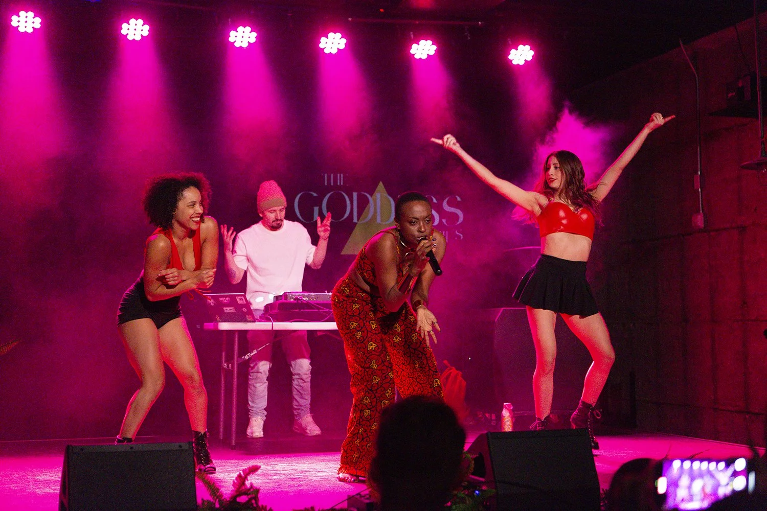 SW.GODDESS,NOV,2025-0115 RESIZED190.JPEG