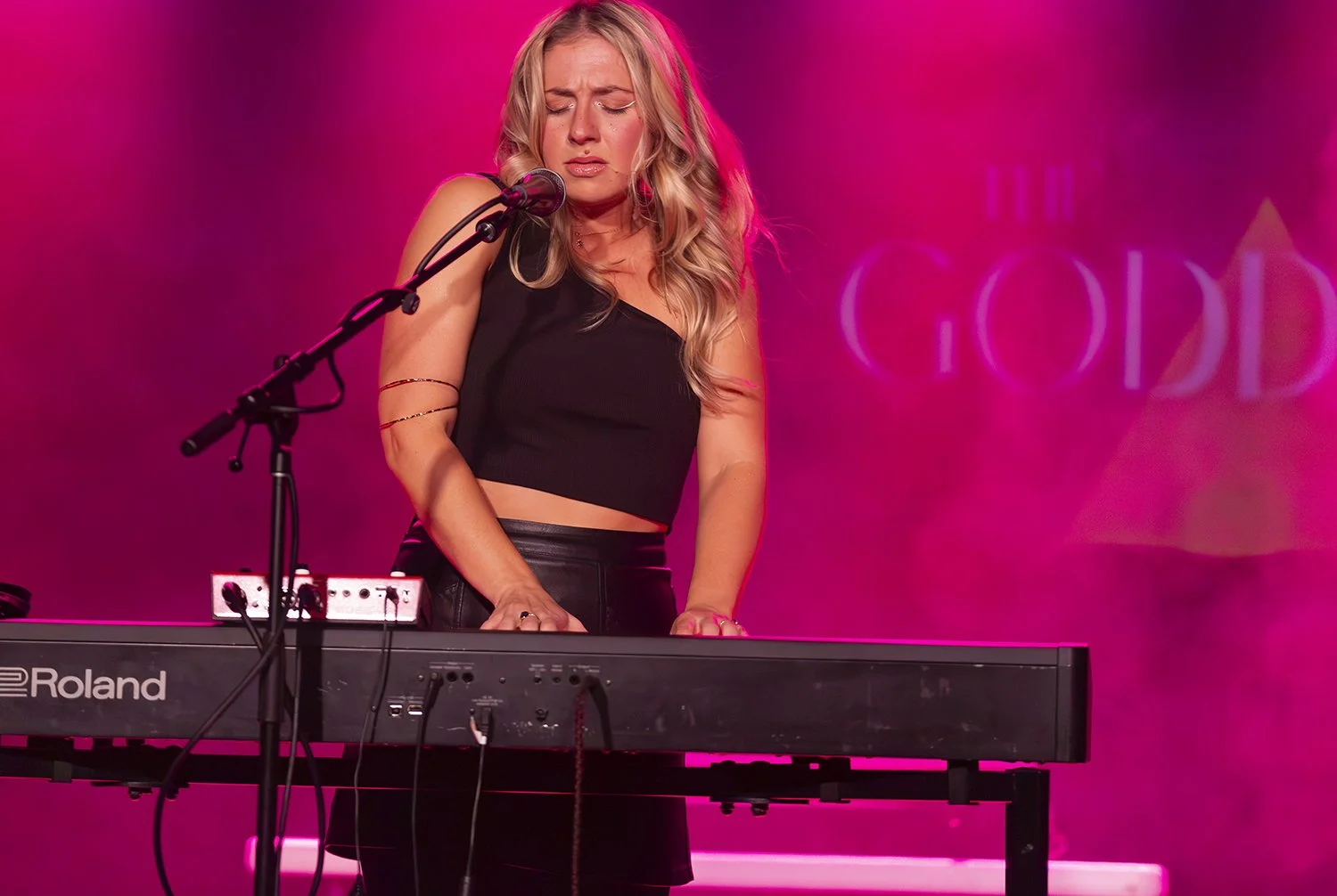 SW.GODDESS,NOV,2025-0115 RESIZED170.JPEG