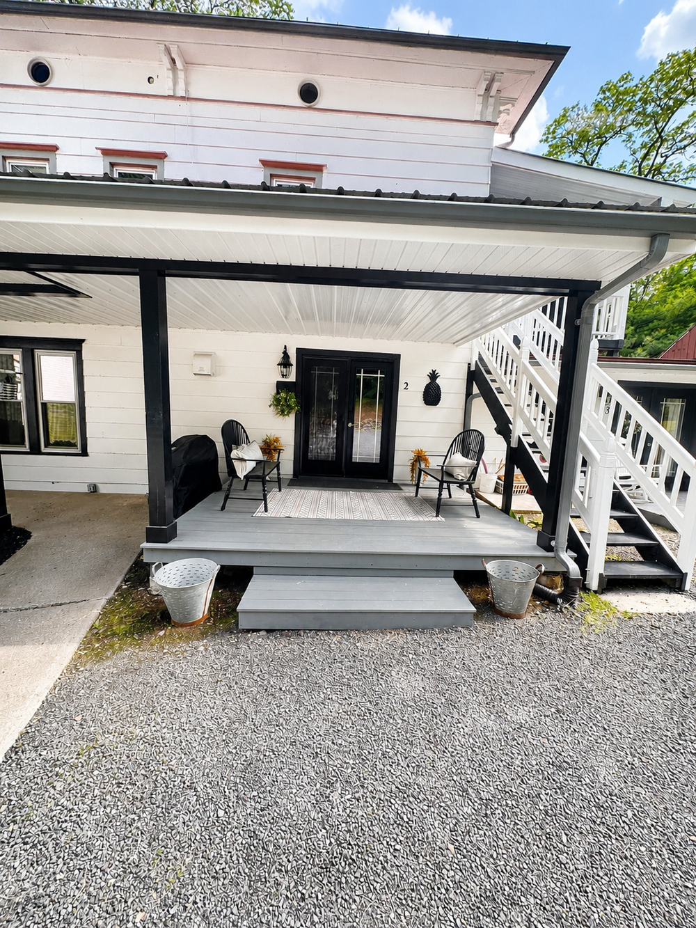 Unit 2 private deck and entrance area