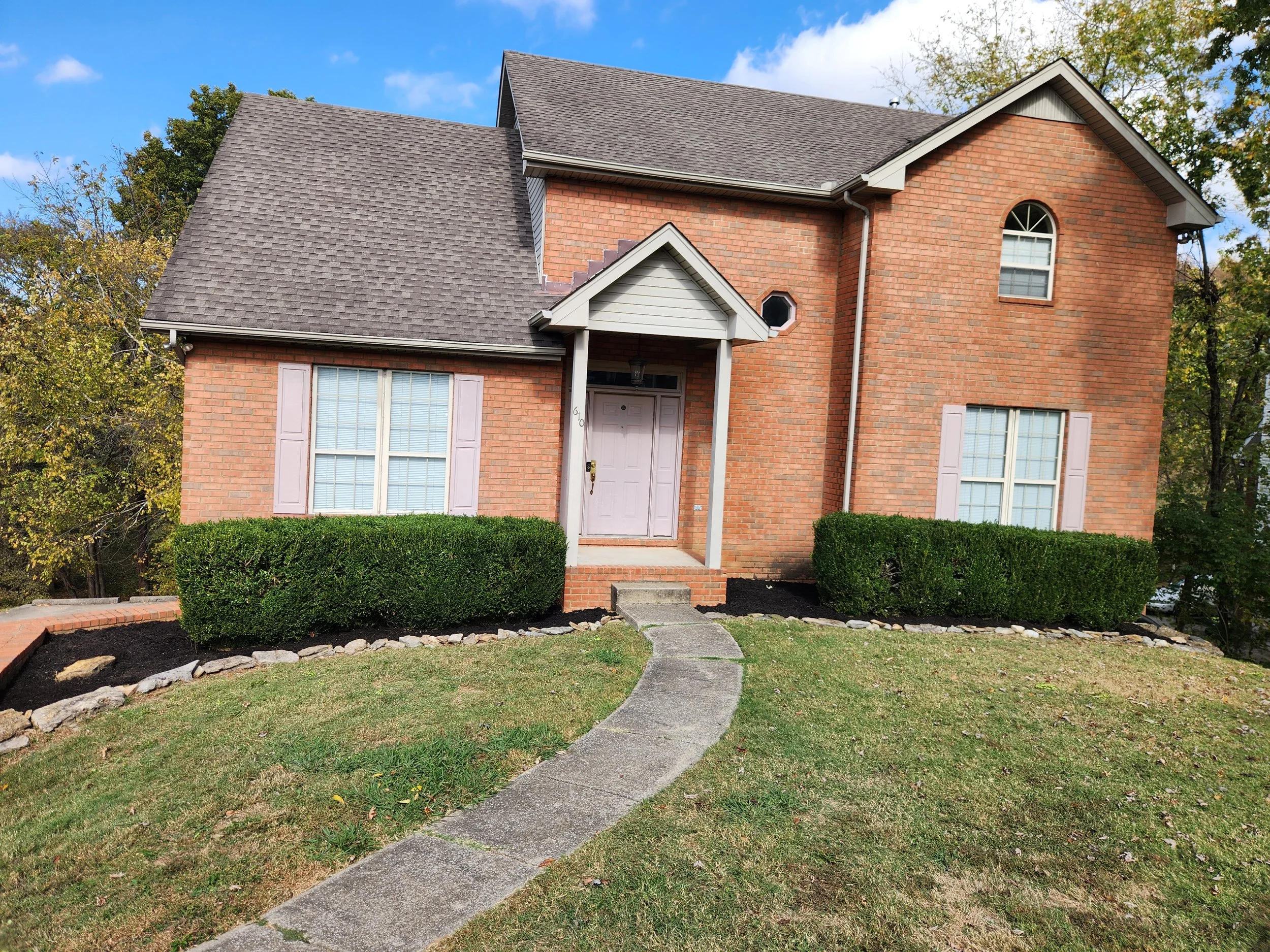 Front House Bush Trimming
