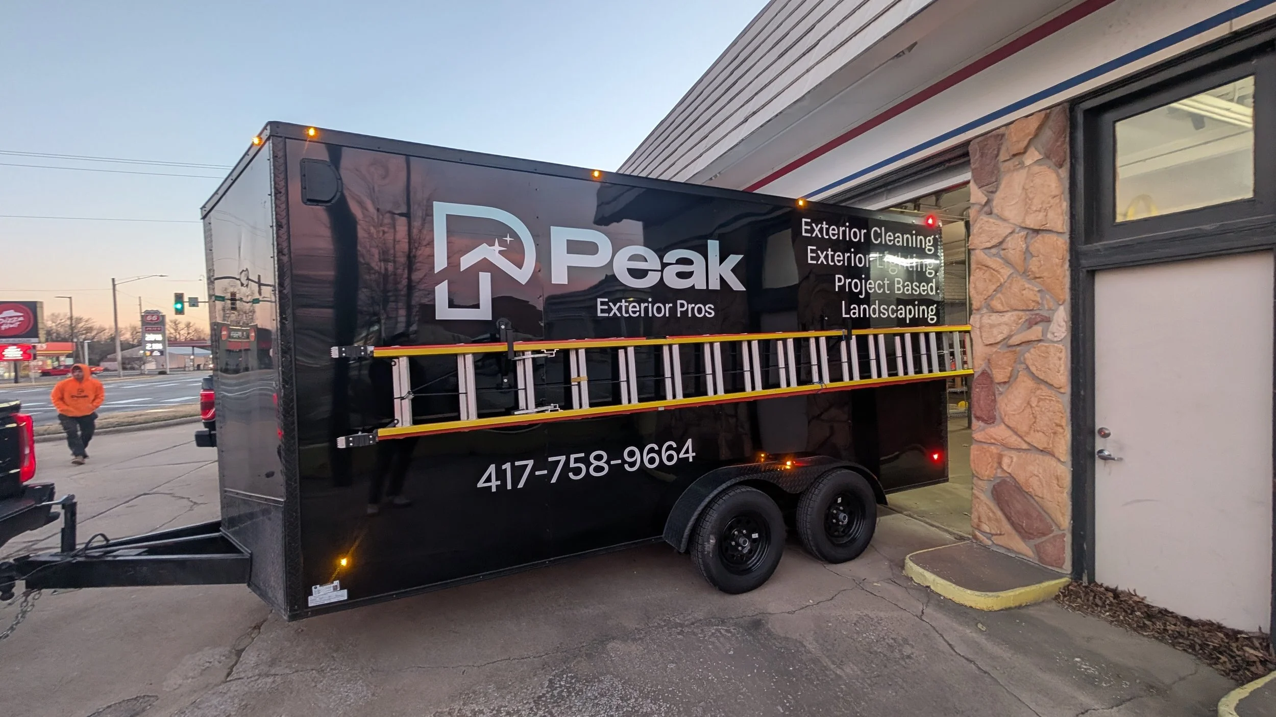 Peak trailerspot graphic side