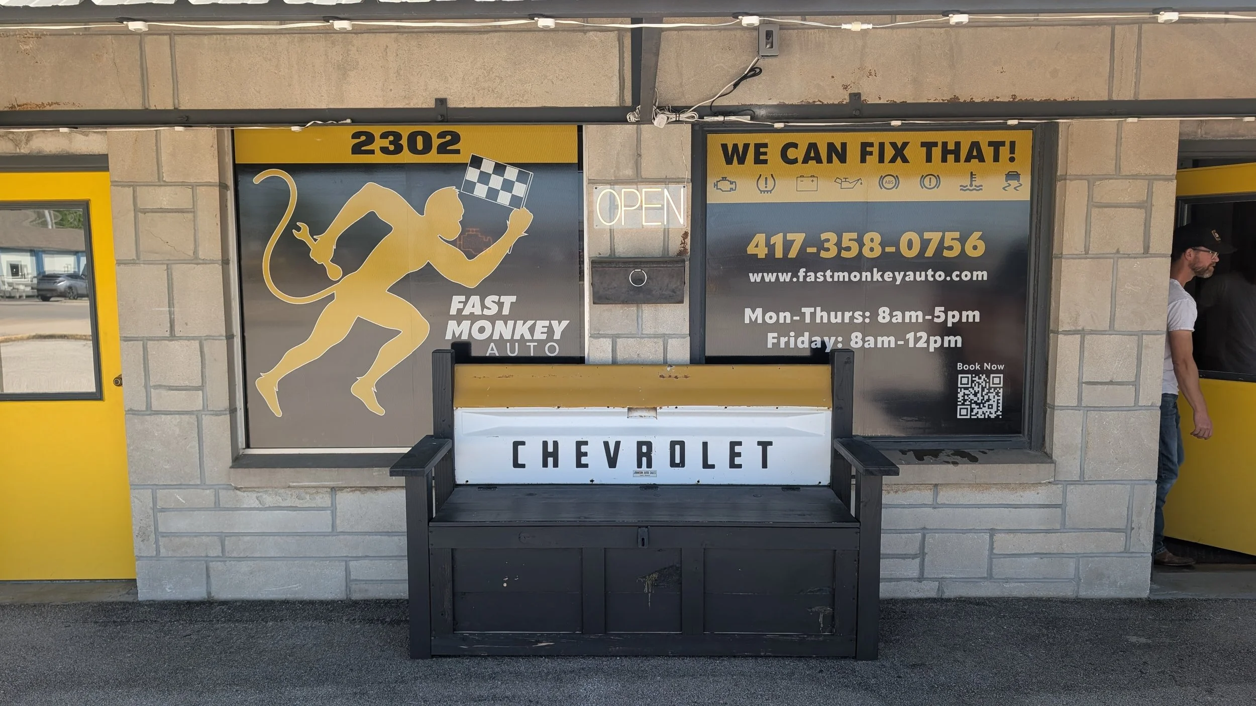 Fast Monkey window graphic