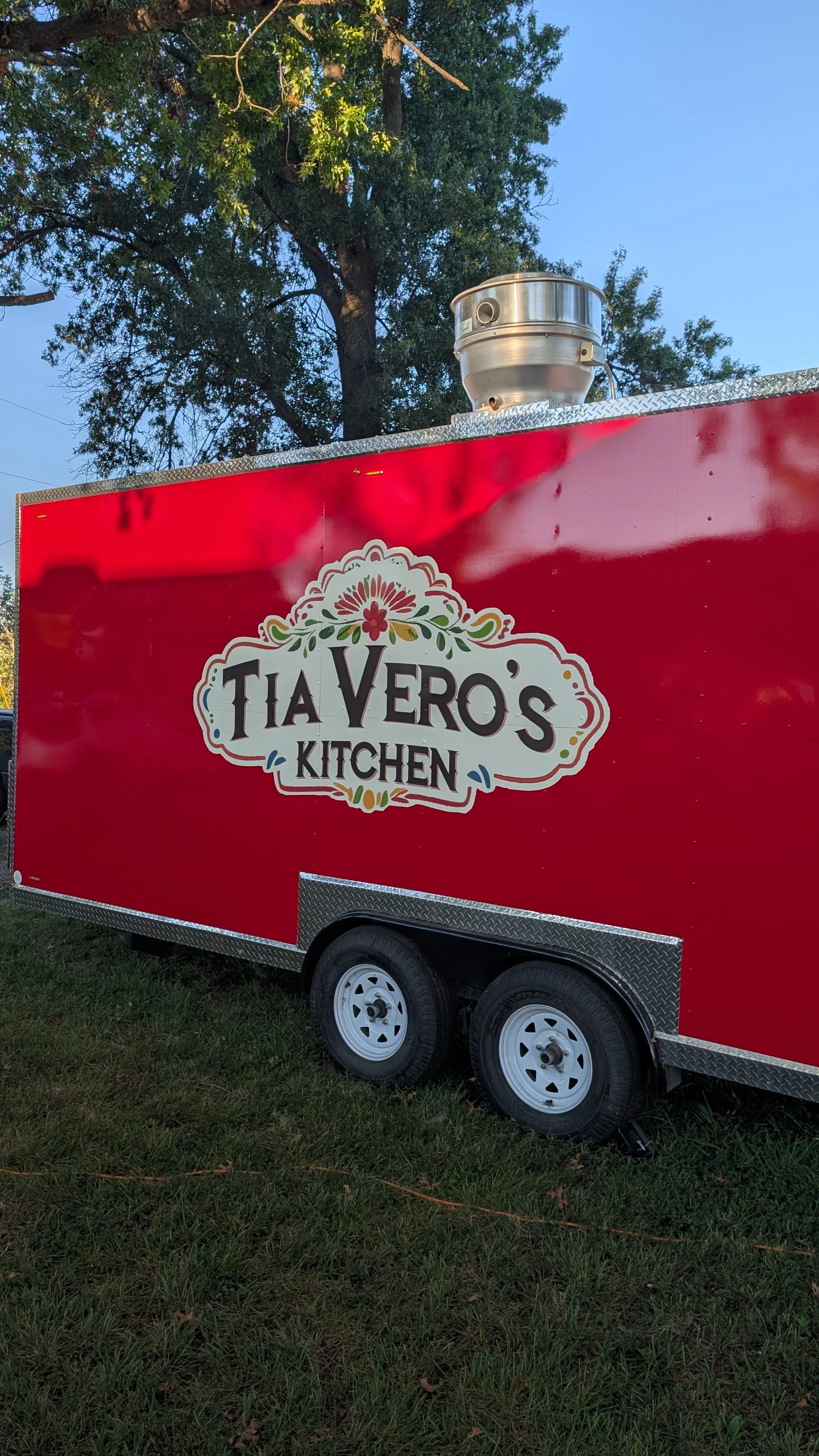 Via Veros food truck back