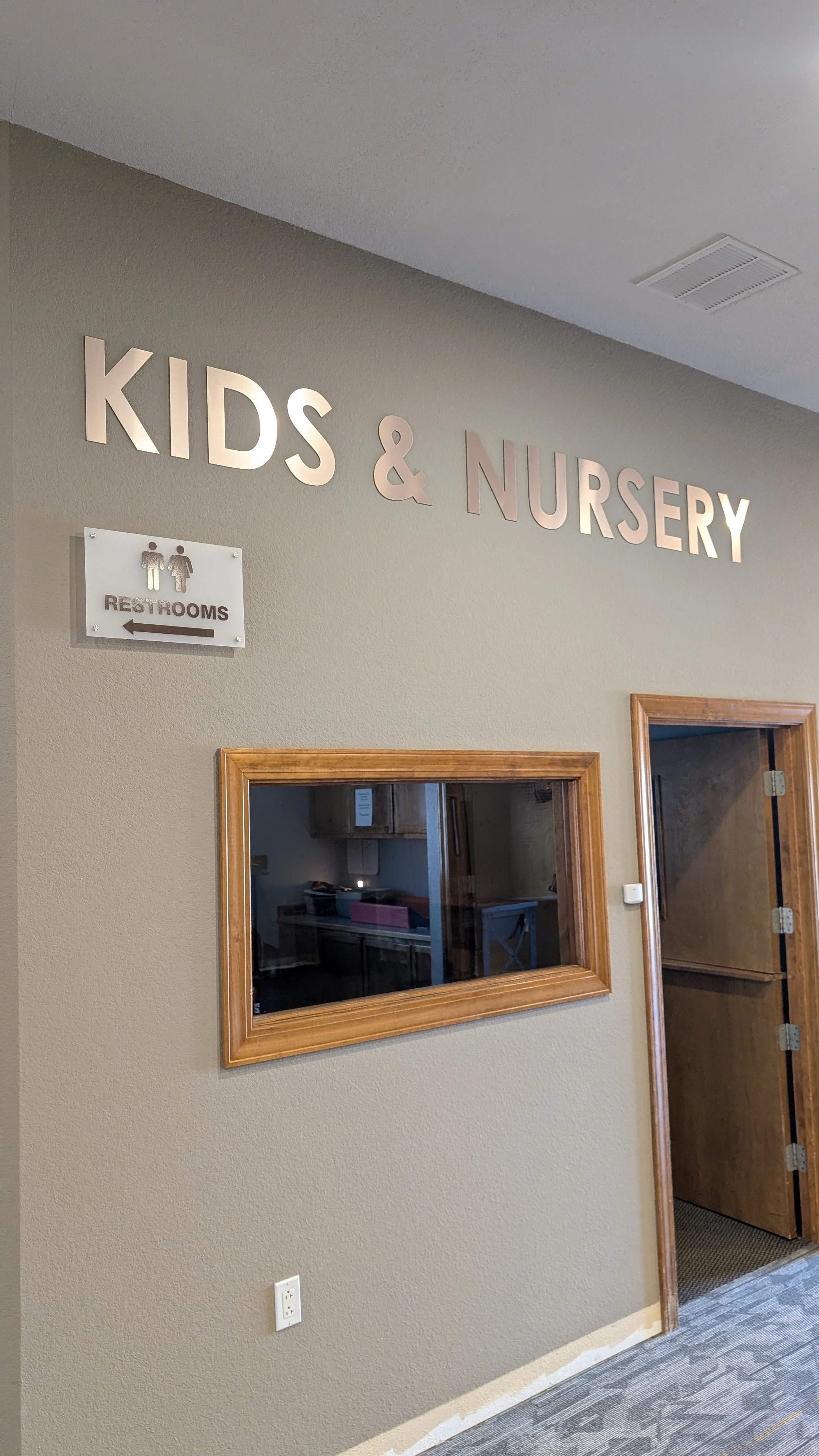 Kids & Nursery sign w/ Bathroom sign