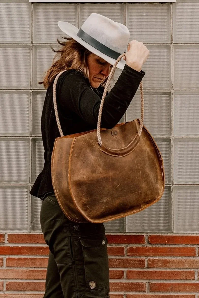 Folklore Leather Sac Lasso