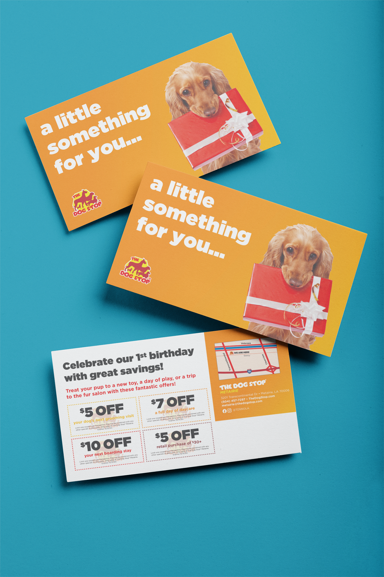 mockup-of-three-business-cards-on-a-solid-color-surface-21900.png