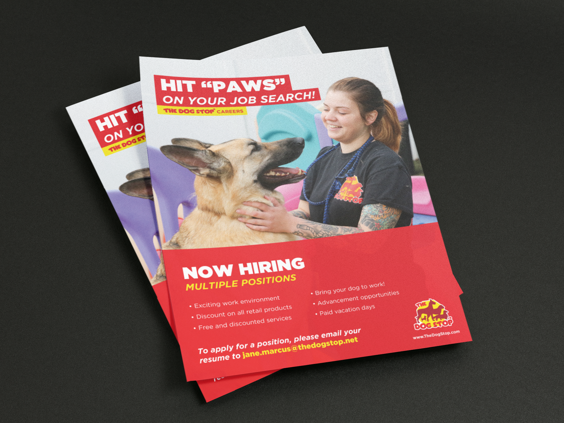 mockup-template-of-a-set-of-flyers-a10376.png