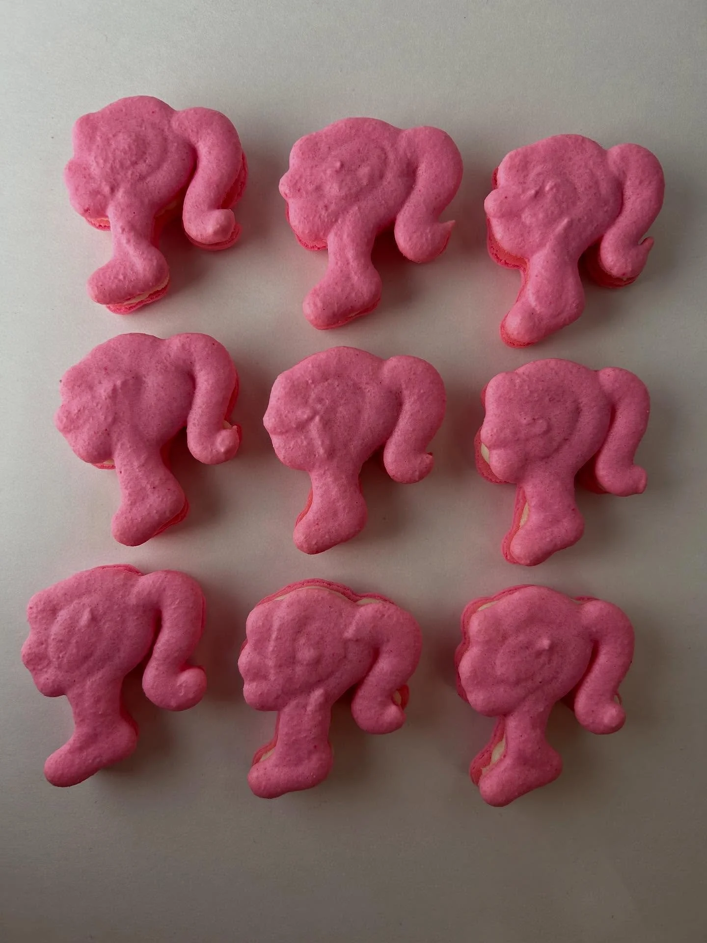 A little glam, a lot of pink—Barbie never looked (or tasted) so chic!πππ