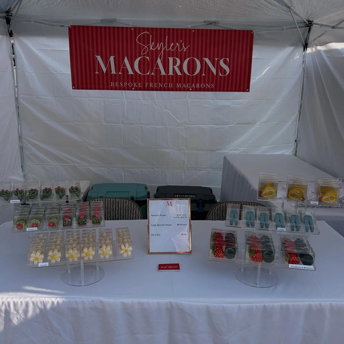 Had so much fun at my first ever market! Thank you to everyone who came out to support me and everyone who helped behind the scenes to make it happen! So excited to see what the future holds!π©·π§‘β€οΈ