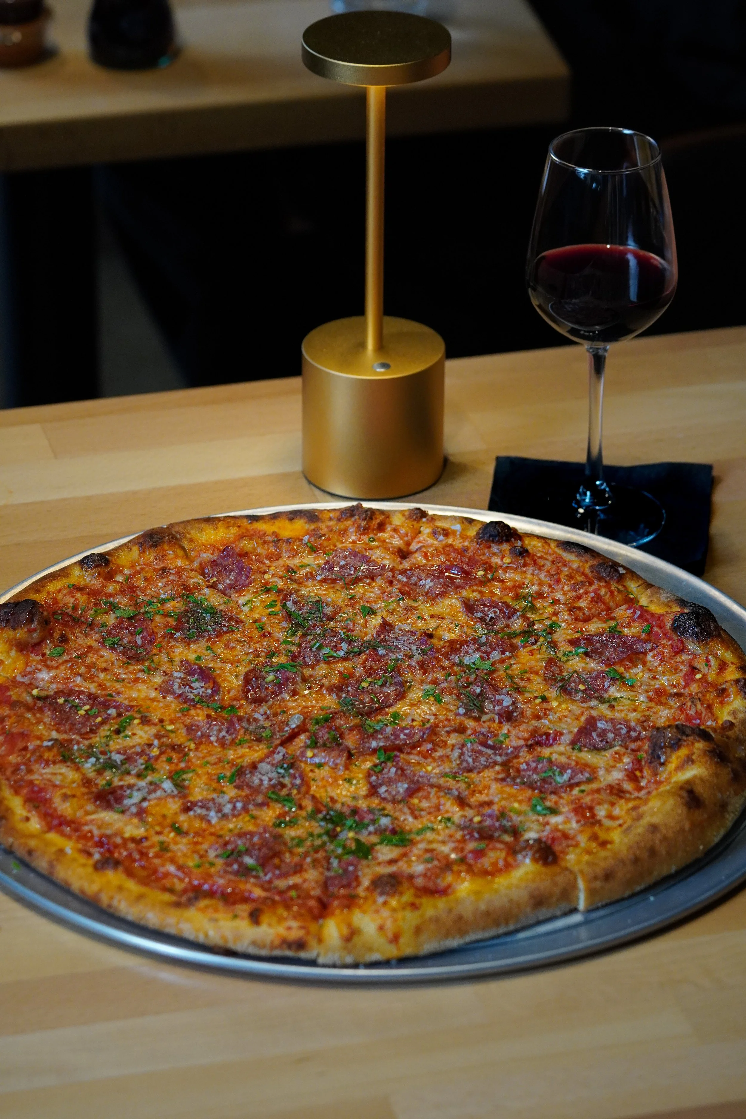 HOT SOPPRESSATA PIE