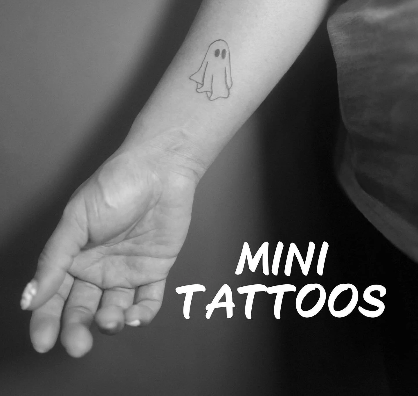 Los de hoy 💕 con una chica muy divertida 🤩 
mil gracias por la confianza 🐚🧜🏻&zwj;♀️
Un domingo muy cute 👻

#minitattoos #tattooartist #tattoos #tattoostyle