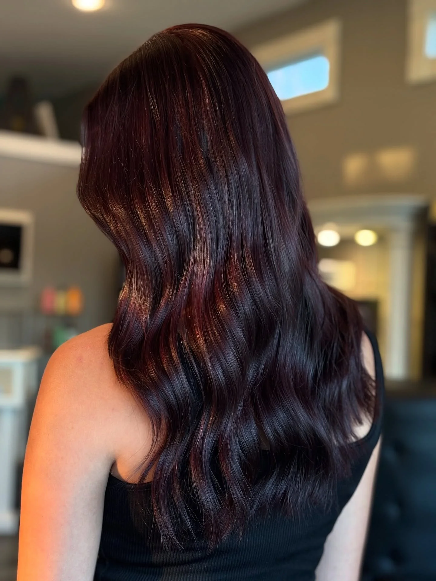 formulated to perfection 🧪

DM &lsquo;BOOK&rsquo; to set up your next appointment ✂️

&bull;
#hairstylists #iowa #desmoinesiowa #dimensionalcolor #blendedcolor #matrixcolor #cherrycola #fallhairinspo #fallhair