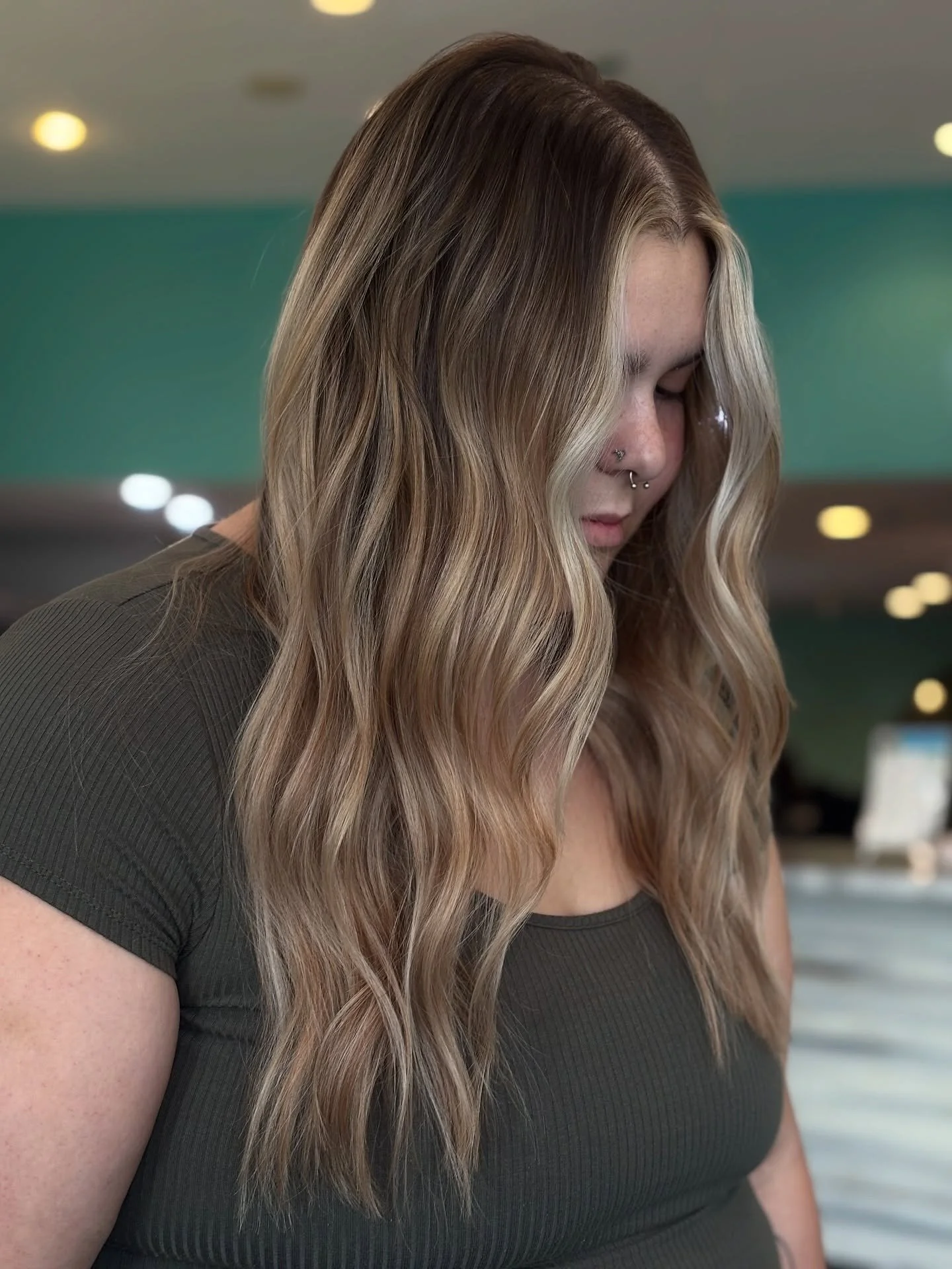 the vibe: 🥂☁️💫🥯

DM &lsquo;BOOK&rsquo; to set up your next appointment ✂️

curls @bioionic 
lightener + glaze @matrix 
foiled @framar @framarhq 

&bull;
#hairstylists #iowa #desmoinesiowa #dimensionalcolor #moneypiece #blendedcolor #matrixcolor #f