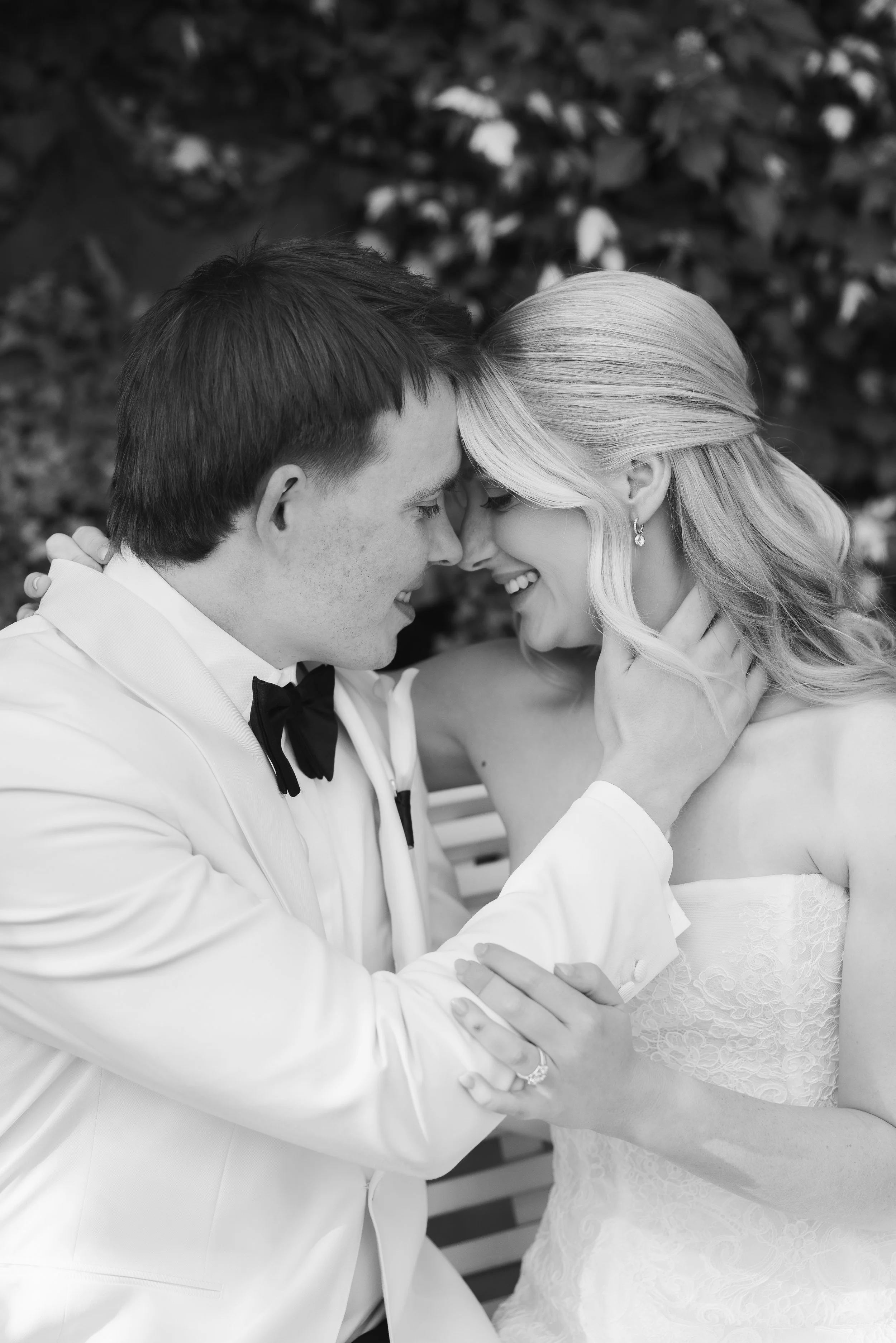 Emma & Cameron Highlights-64.jpg