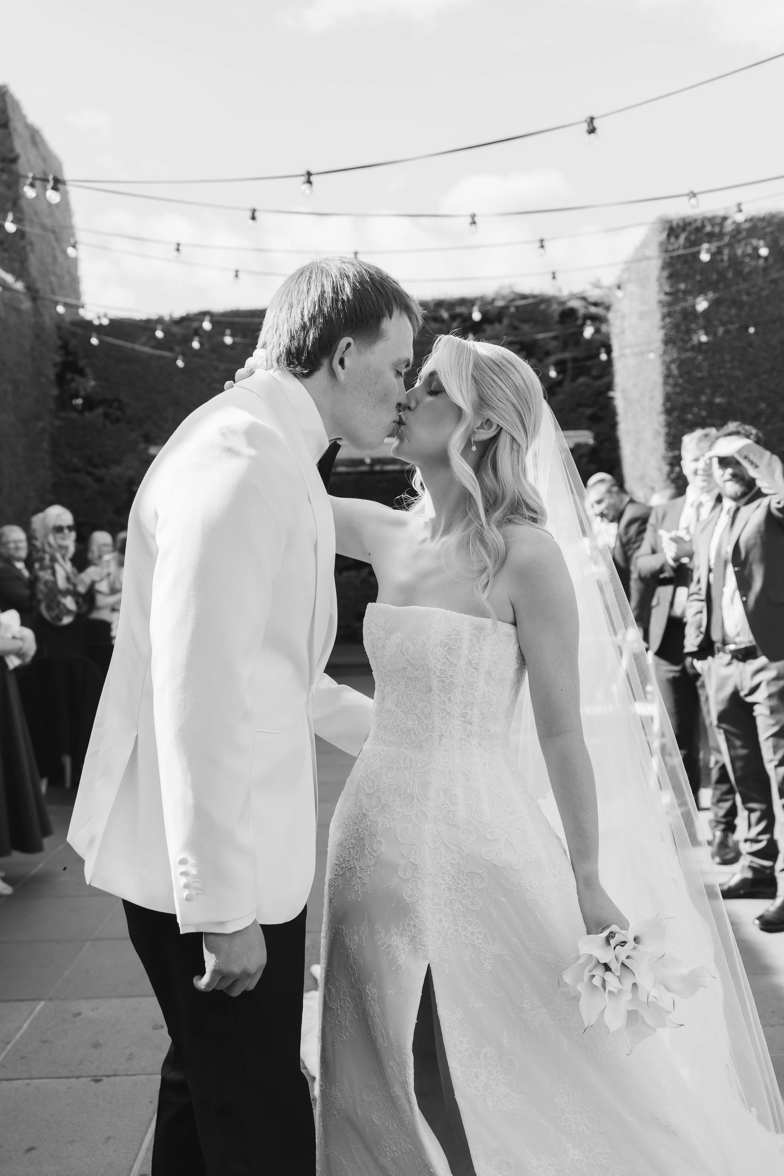 Emma & Cameron Highlights-47.jpg