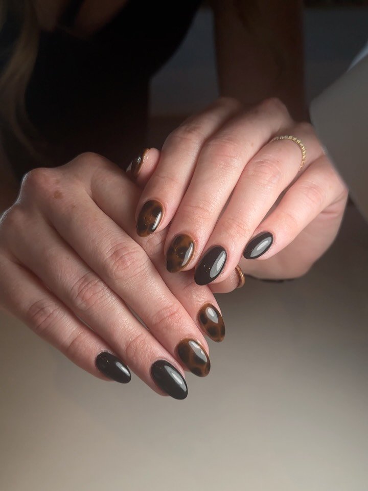 Thankful for every visit, every smile, and every set. Happy Thanksgiving! 🤎