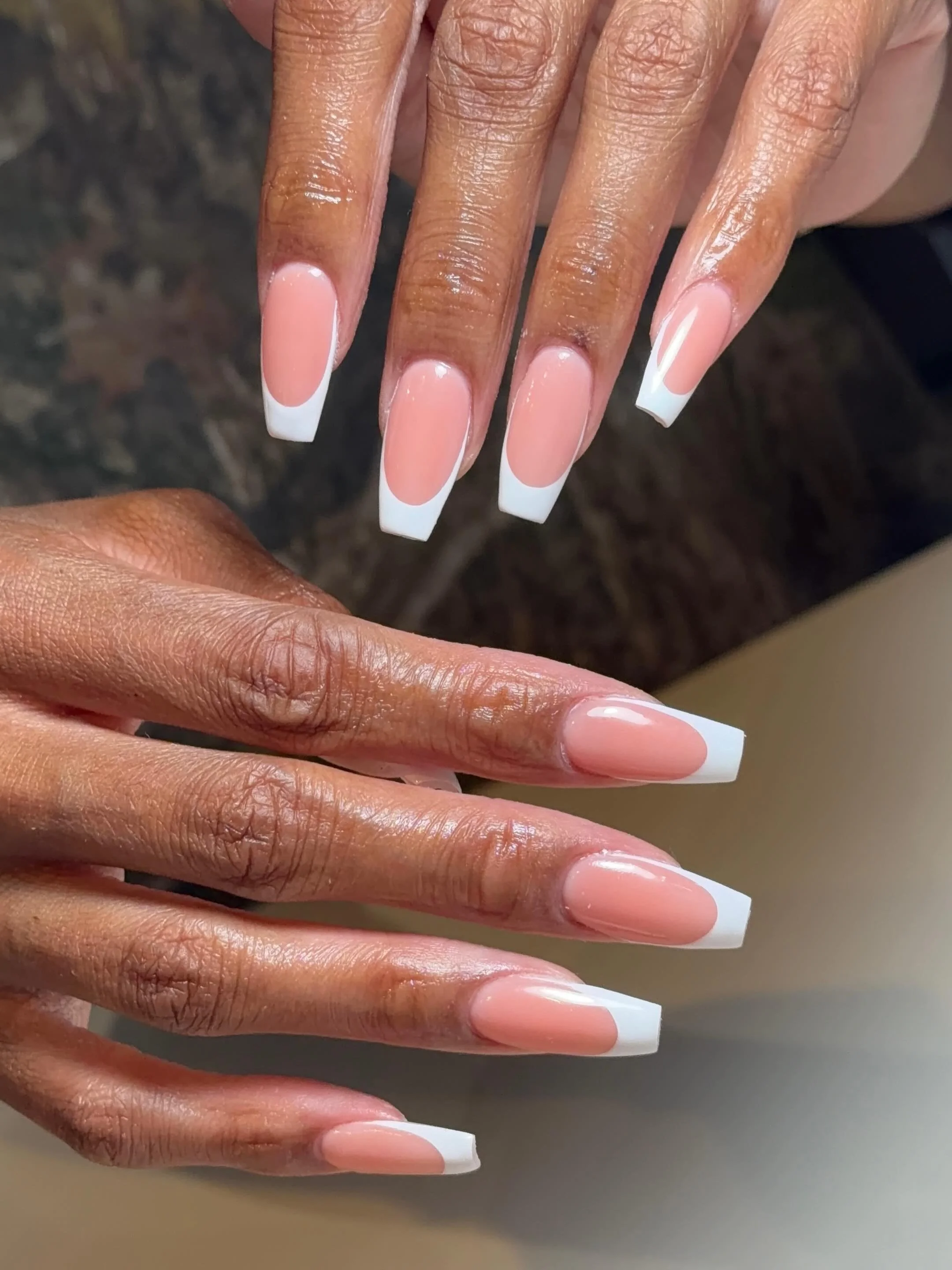 French tips: they&rsquo;re cousins, not twins 💅

#itsnailsdate #scottsdalenails #scottsdalenailsalon #frenchnails