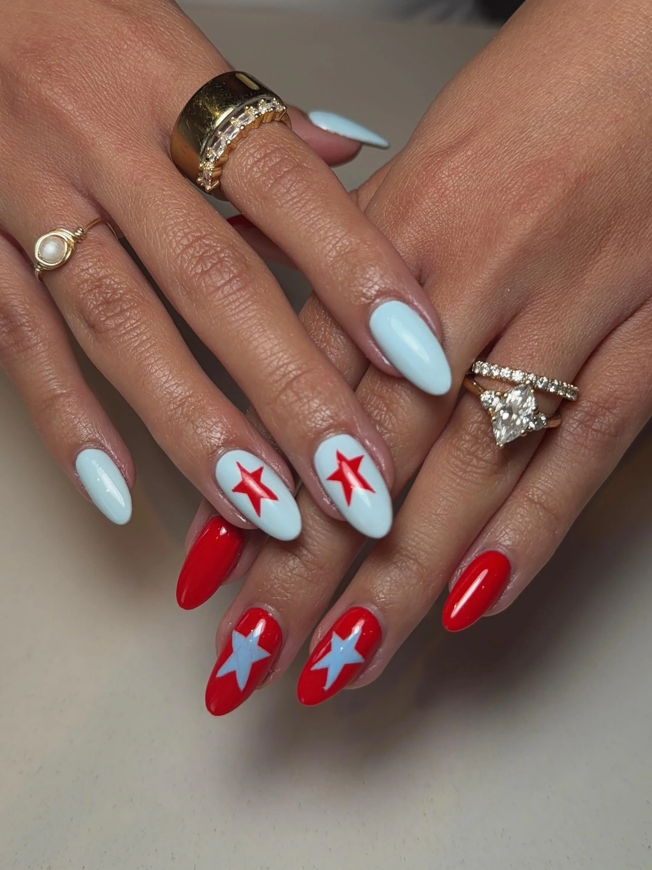 Pretty little things ✨⭐️🥝🍓&amp; the endless inspiration 💭🏳️&zwj;🌈🧑&zwj;🩰🦋

Share this post if you spot your nails here

#itsnailsdate #scottsdalenails #scottsdalenailsalon