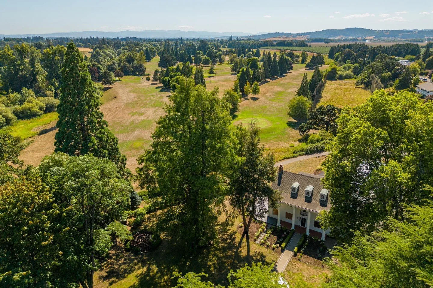 A venue that feels like McMinnville&rsquo;s best-kept secret ✨

Tucked into the heart of Oregon wine country, The Preserve sits along the peaceful stretch of the Nines Golf Course &mdash; surrounded by rolling greens, mature trees, and that quiet cou
