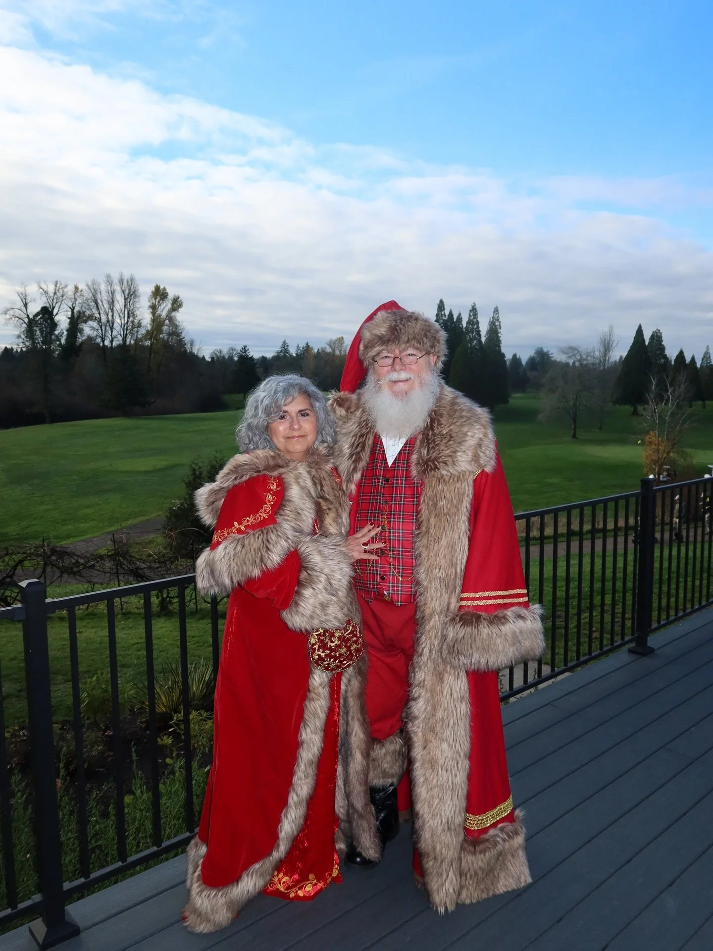 Santa, smiles, and a little Olaf magic! ❄️🎅🏼✨

Thank you to all who came and spent the afternoon with us and Santa. We hope you enjoyed it as much as we did 🤍

#thepreservemcminnville #mcminnvilleoregon #mcminnville