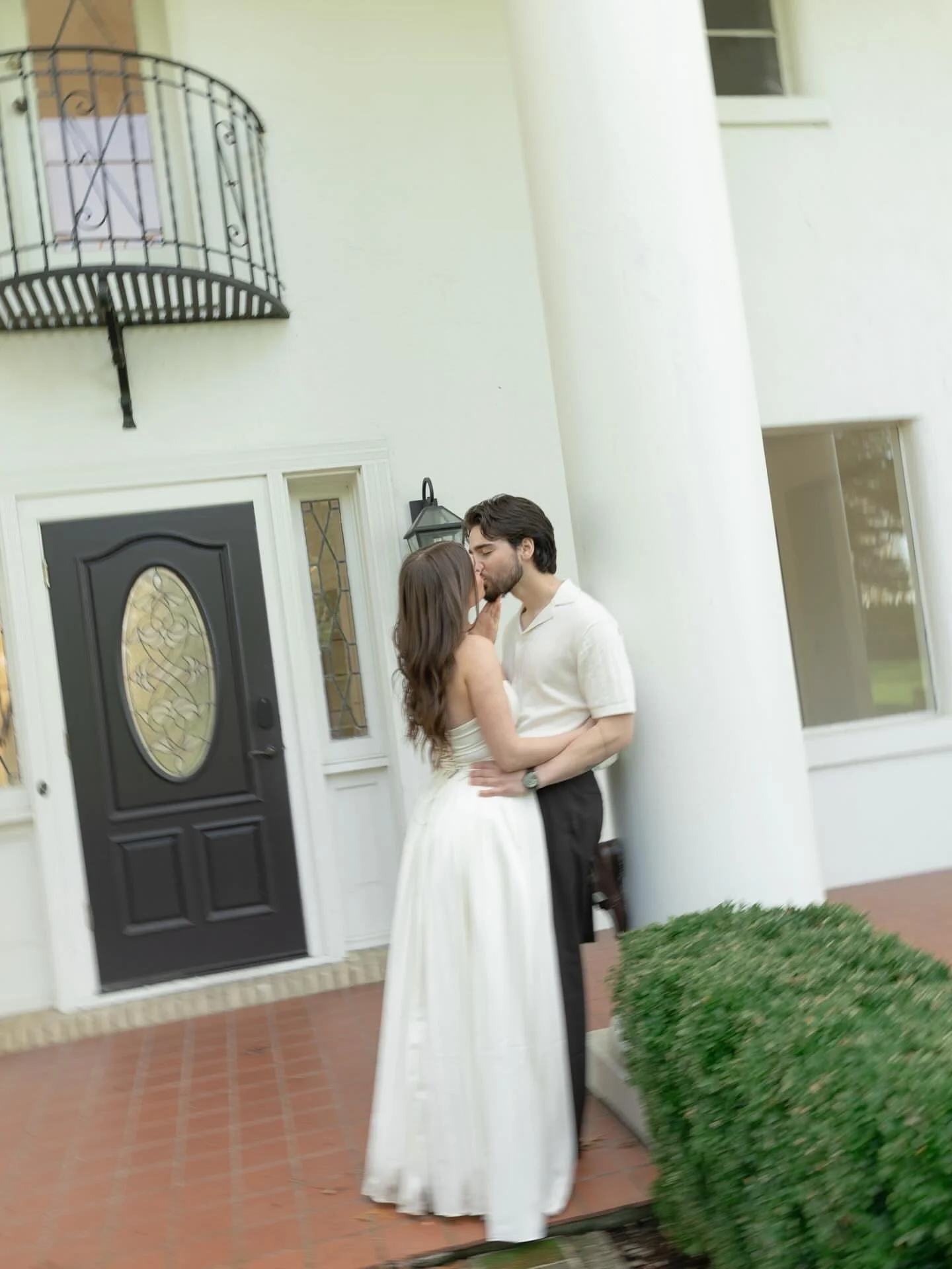 Our grounds aren&rsquo;t just for weddings&hellip; they&rsquo;re available for hourly photography rentals, too. Whether you&rsquo;re planning an engagement session, brand shoot, or just want a dreamy backdrop like this&mdash;our space is yours.

Send